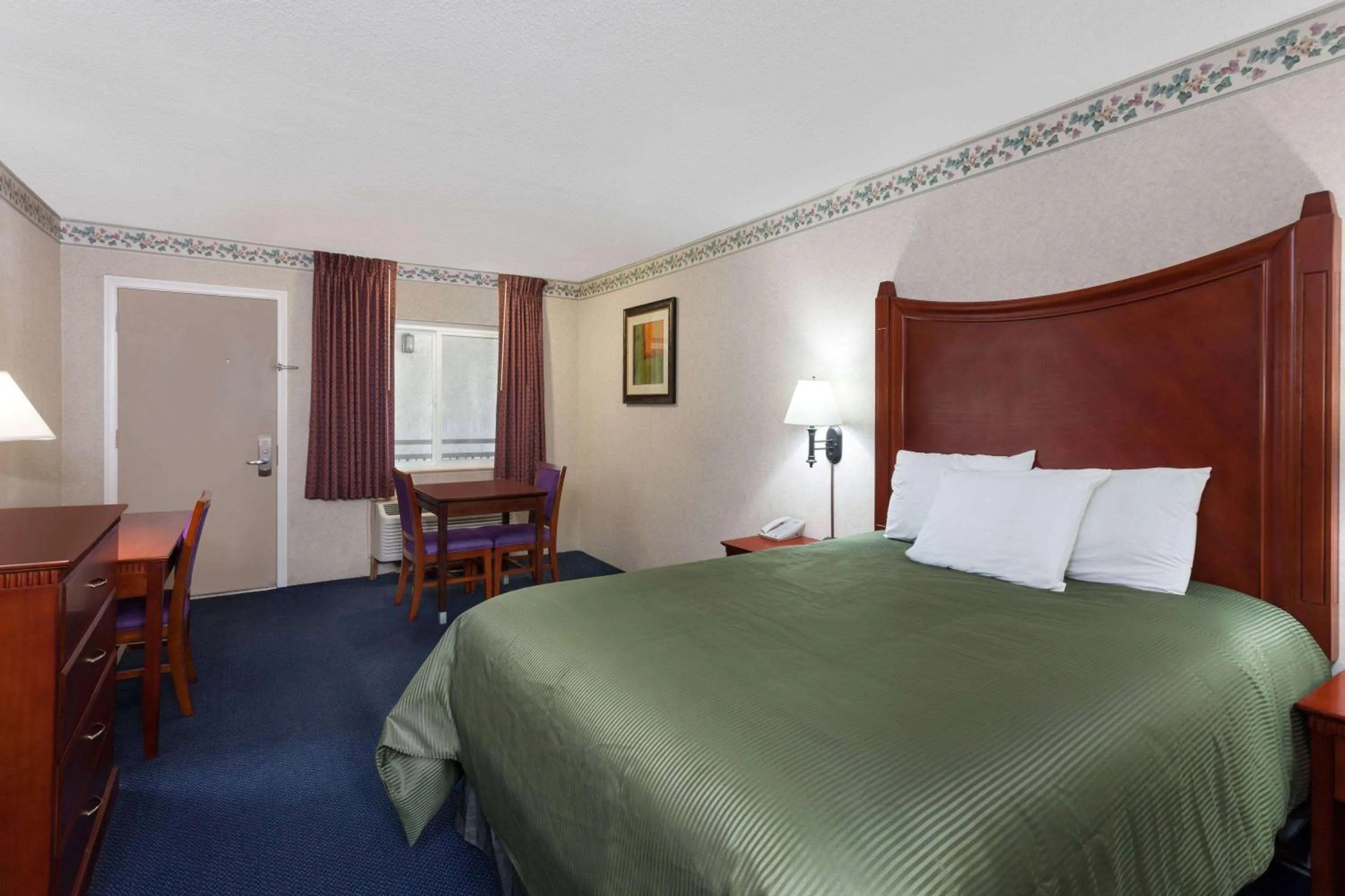 Photo of the whole room in Travelodge by Wyndham Orange County Airport/ Costa Mesa