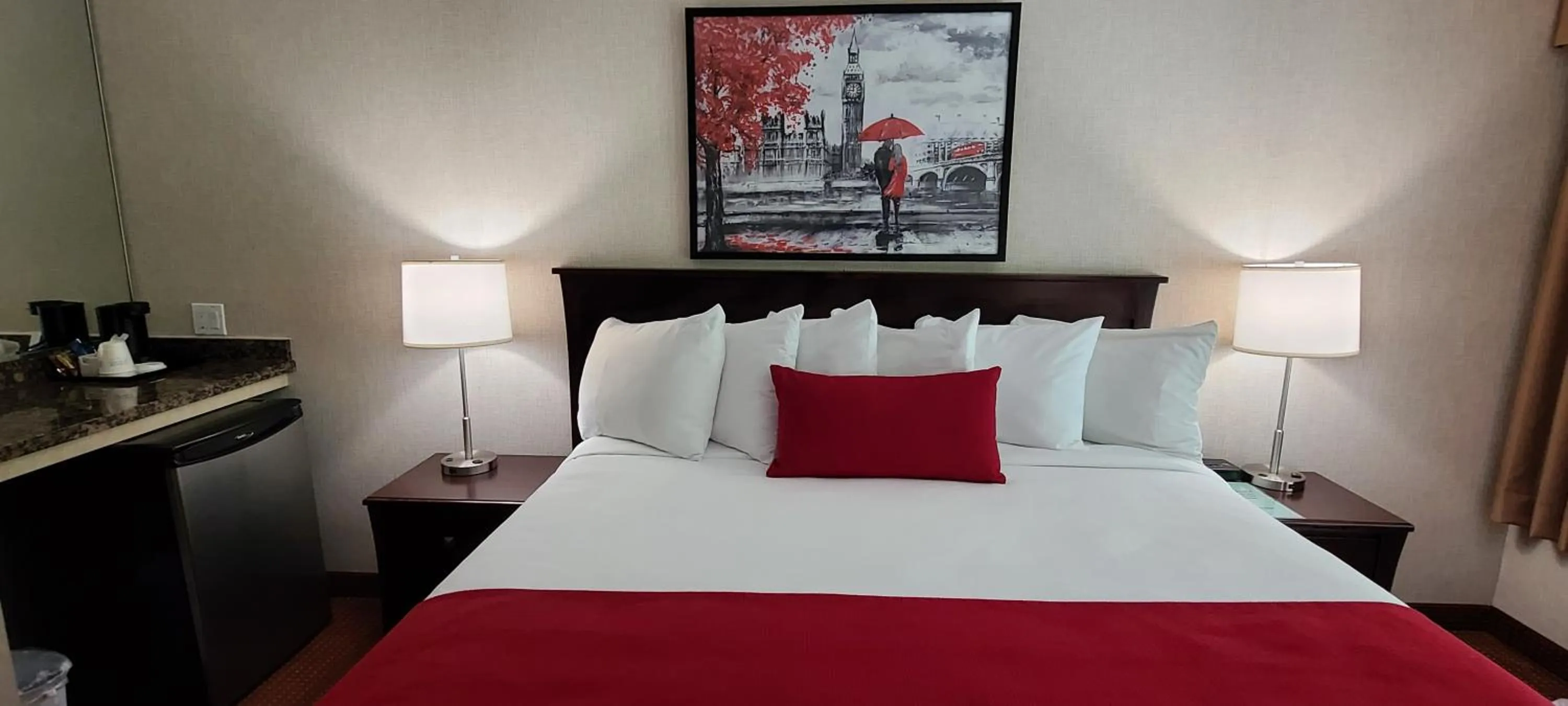 Bedroom, Bed in SureStay by Best Western Richmond Vancouver Airport