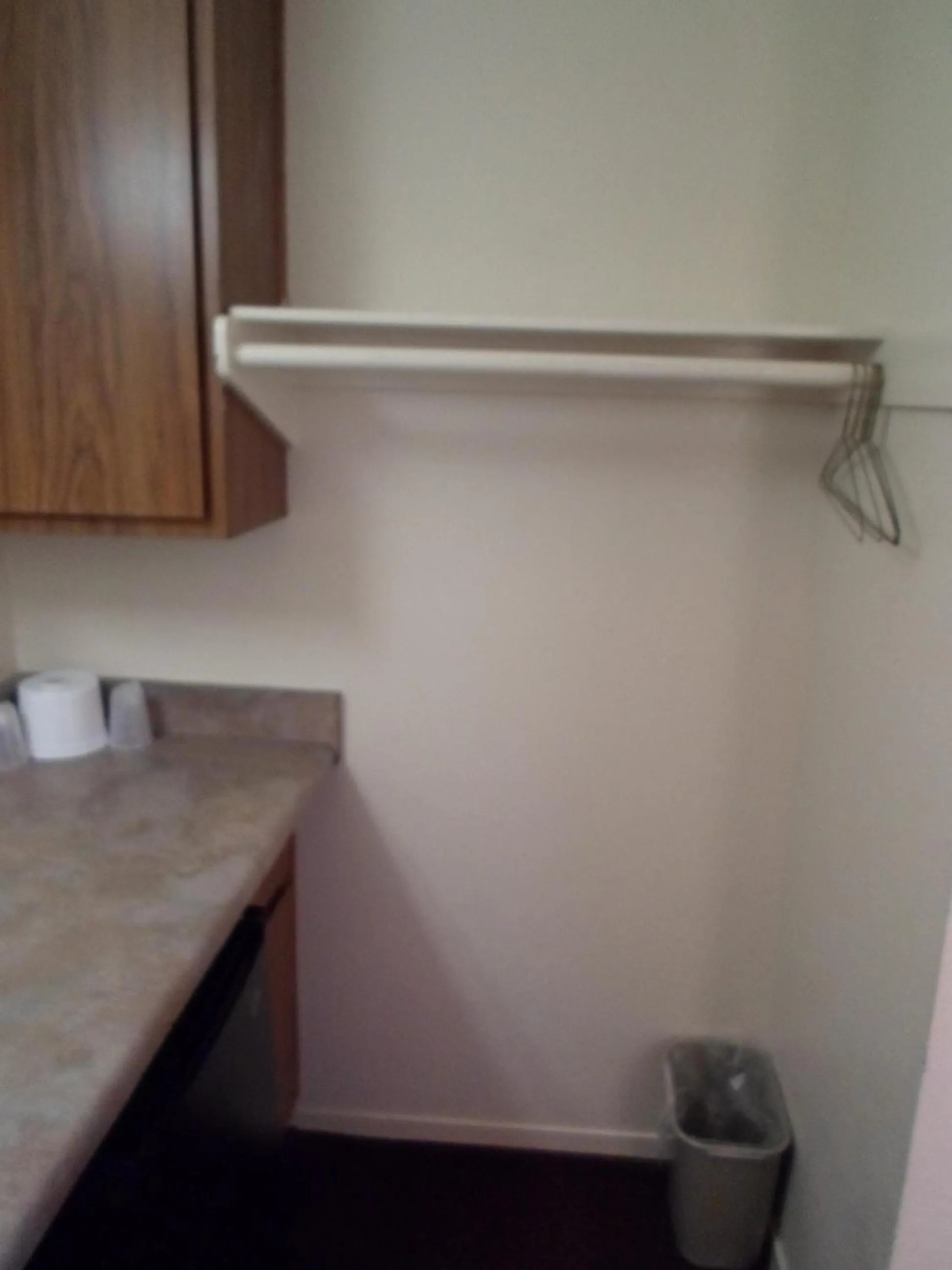 Decorative detail in EZ 8 Motel Newark