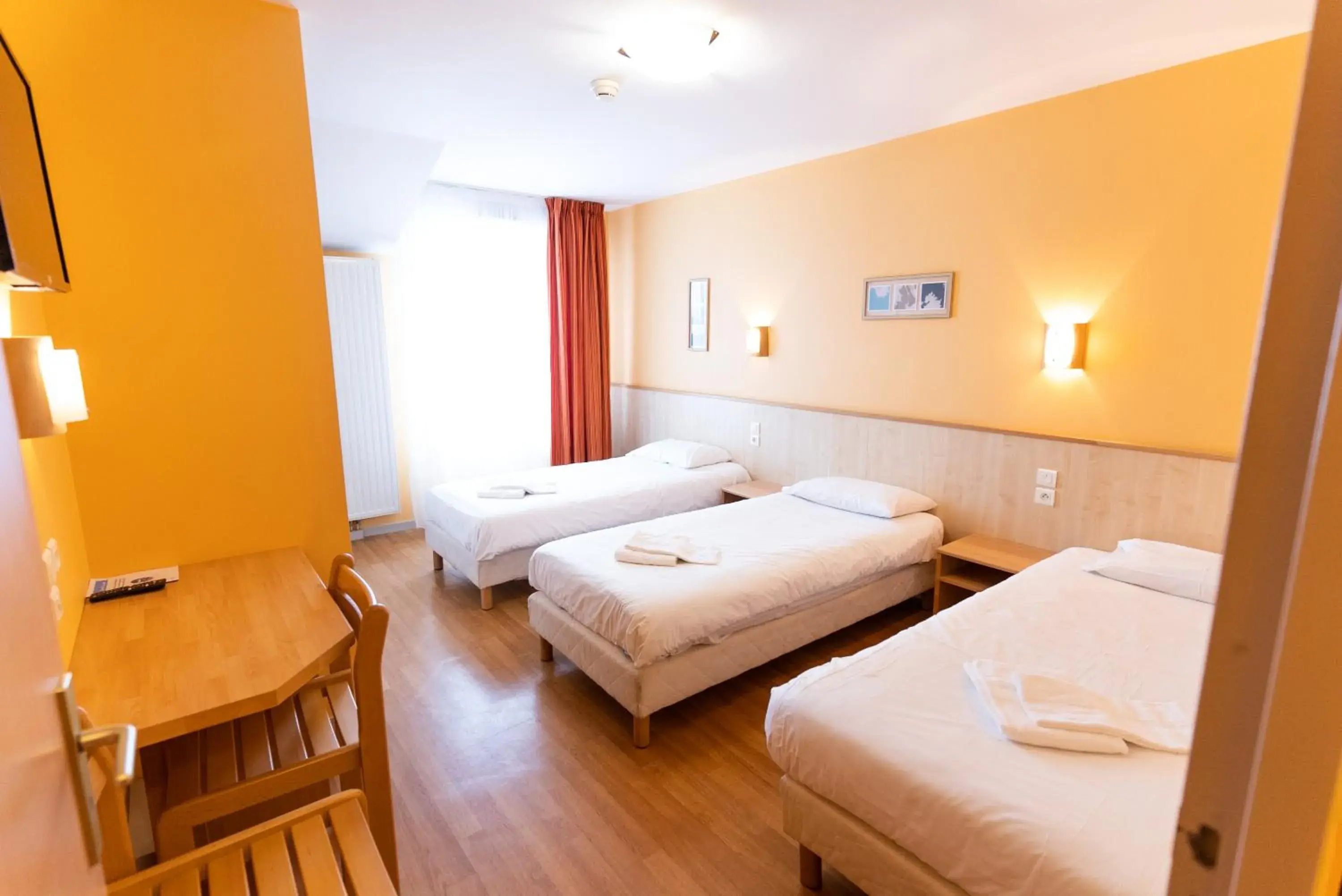 Superior Triple Room in Azureva Métabief Superior Triple Room in Azureva Métabief