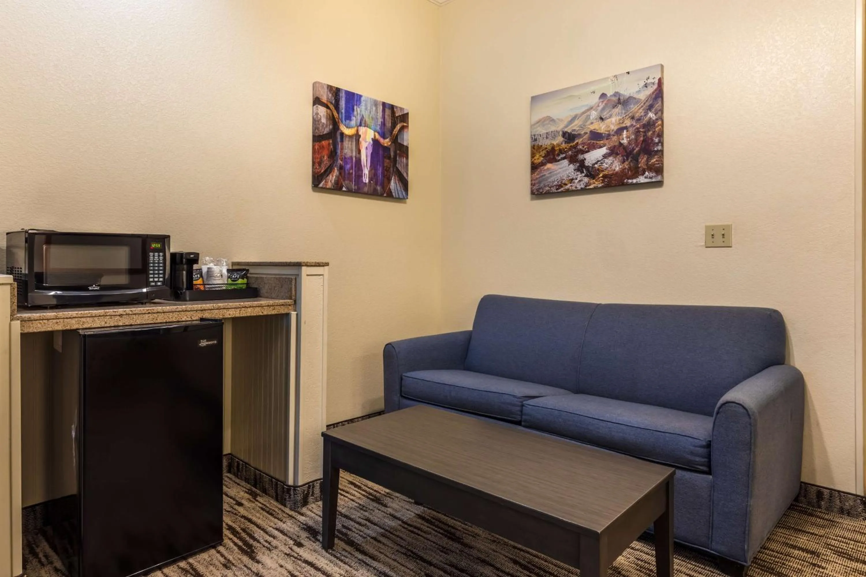 Photo of the whole room in Best Western Dinosaur Valley Inn & Suites