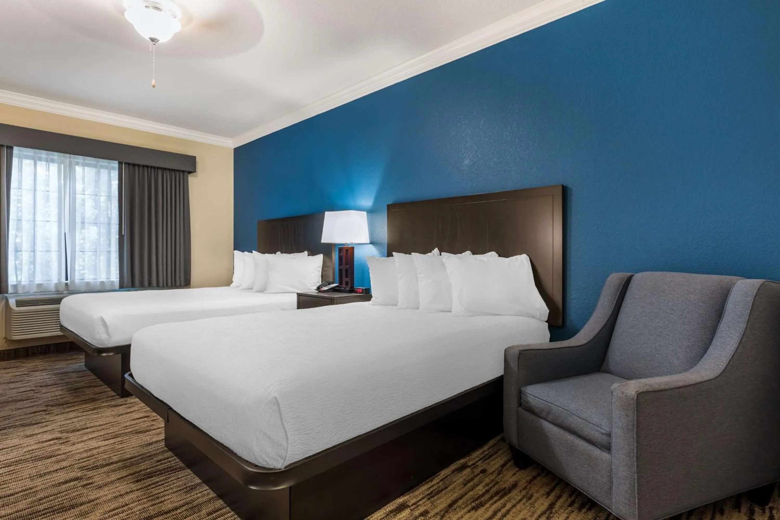 Bedroom, Bed in Best Western Dinosaur Valley Inn & Suites