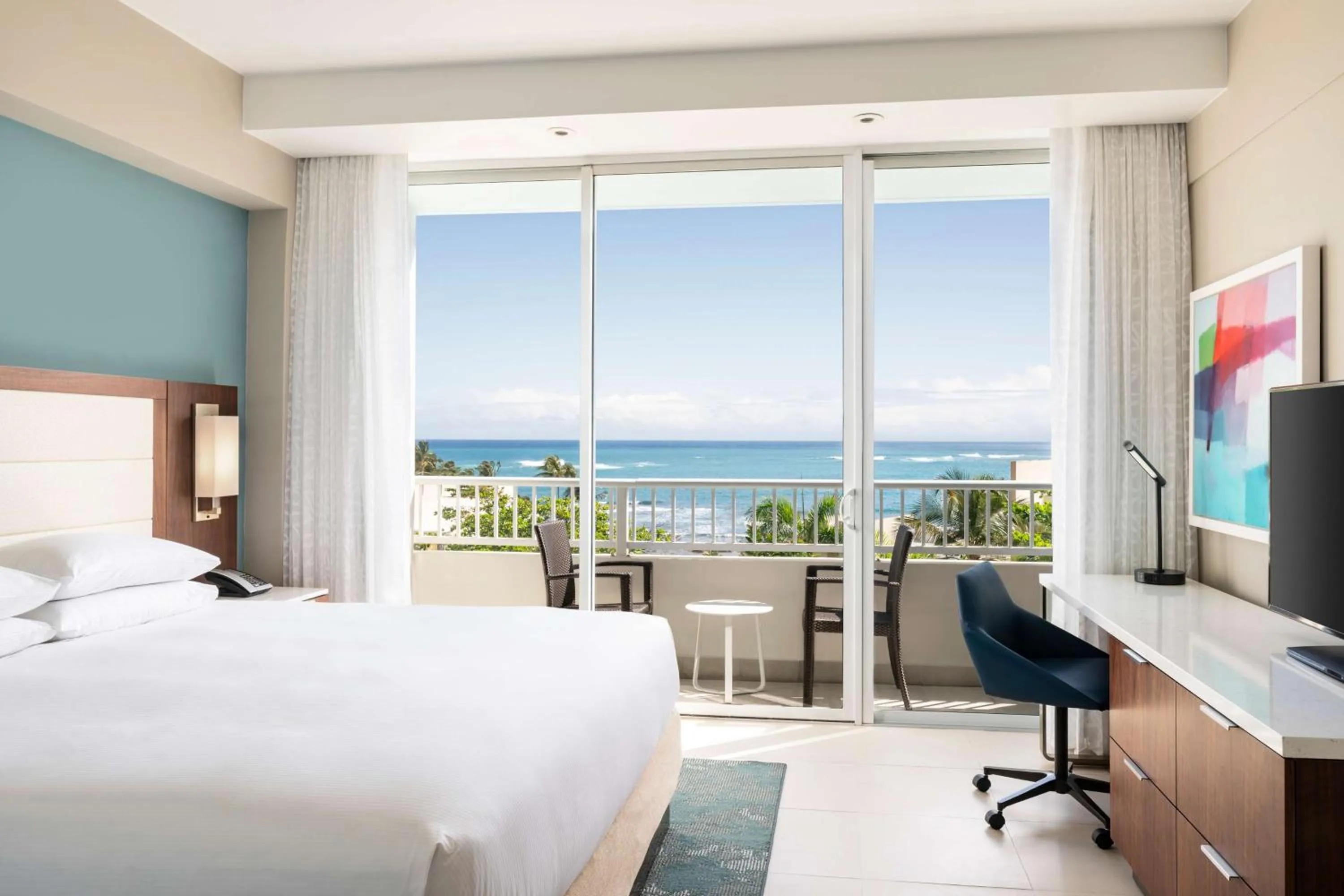 Bedroom, Bed in Caribe Hilton