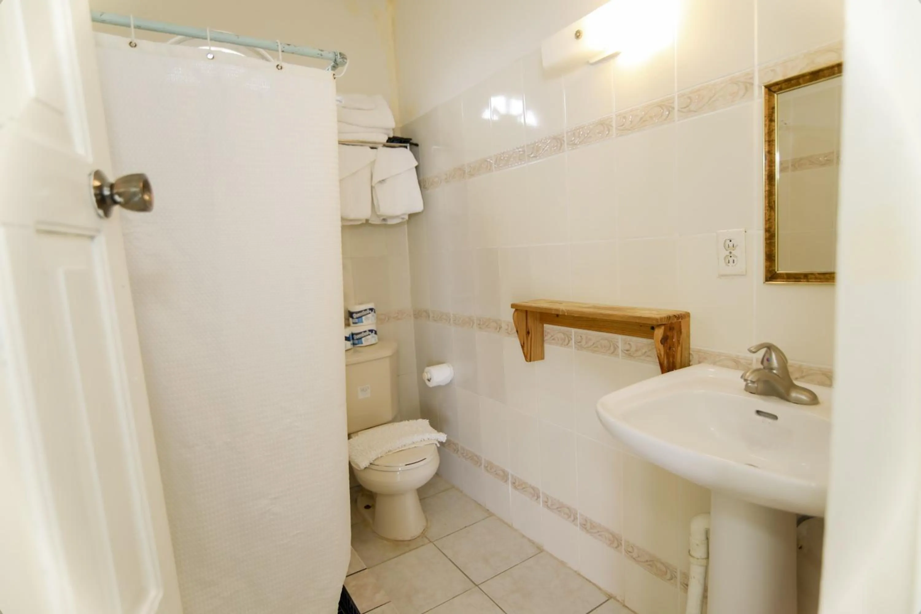 Shower in Home Sweet Home Resort