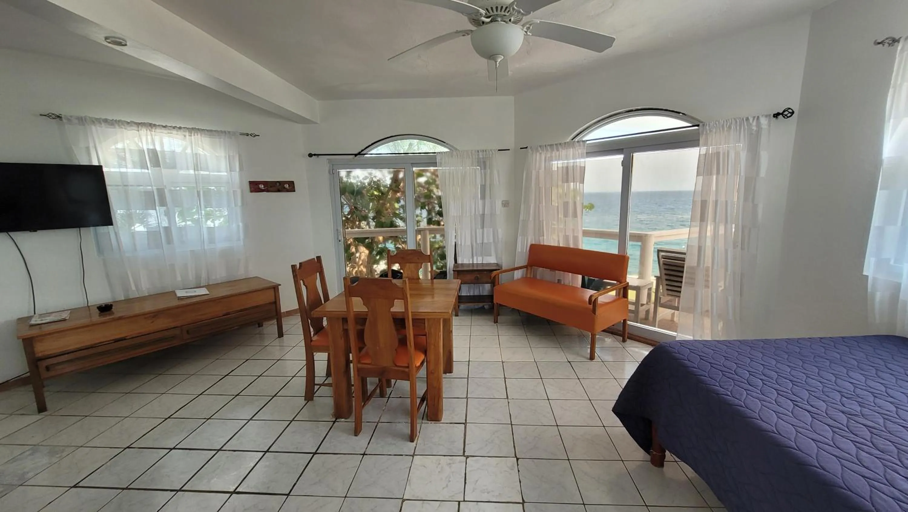 Bed in Home Sweet Home Resort