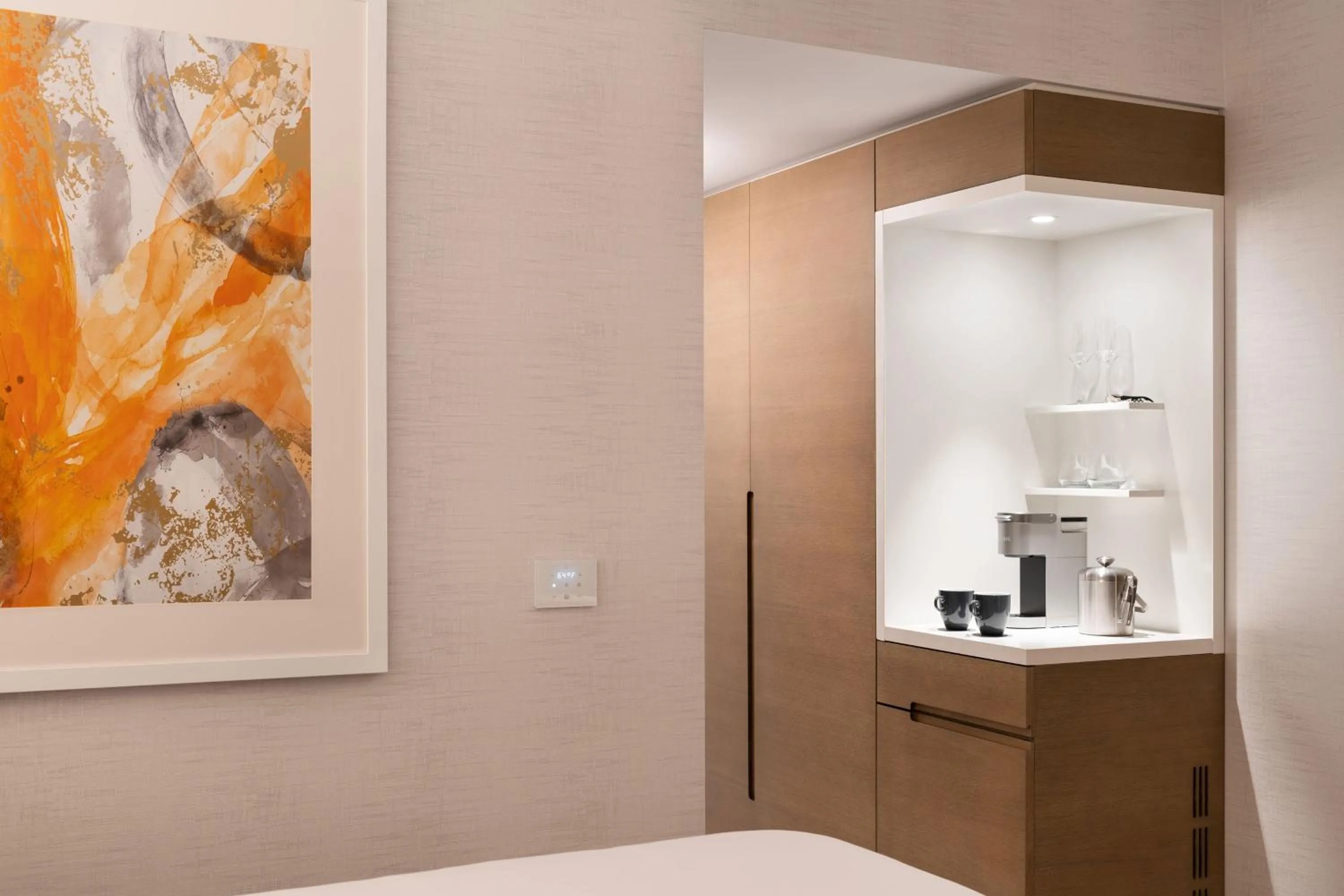 Photo of the whole room, Bed in The Westin Anaheim Resort