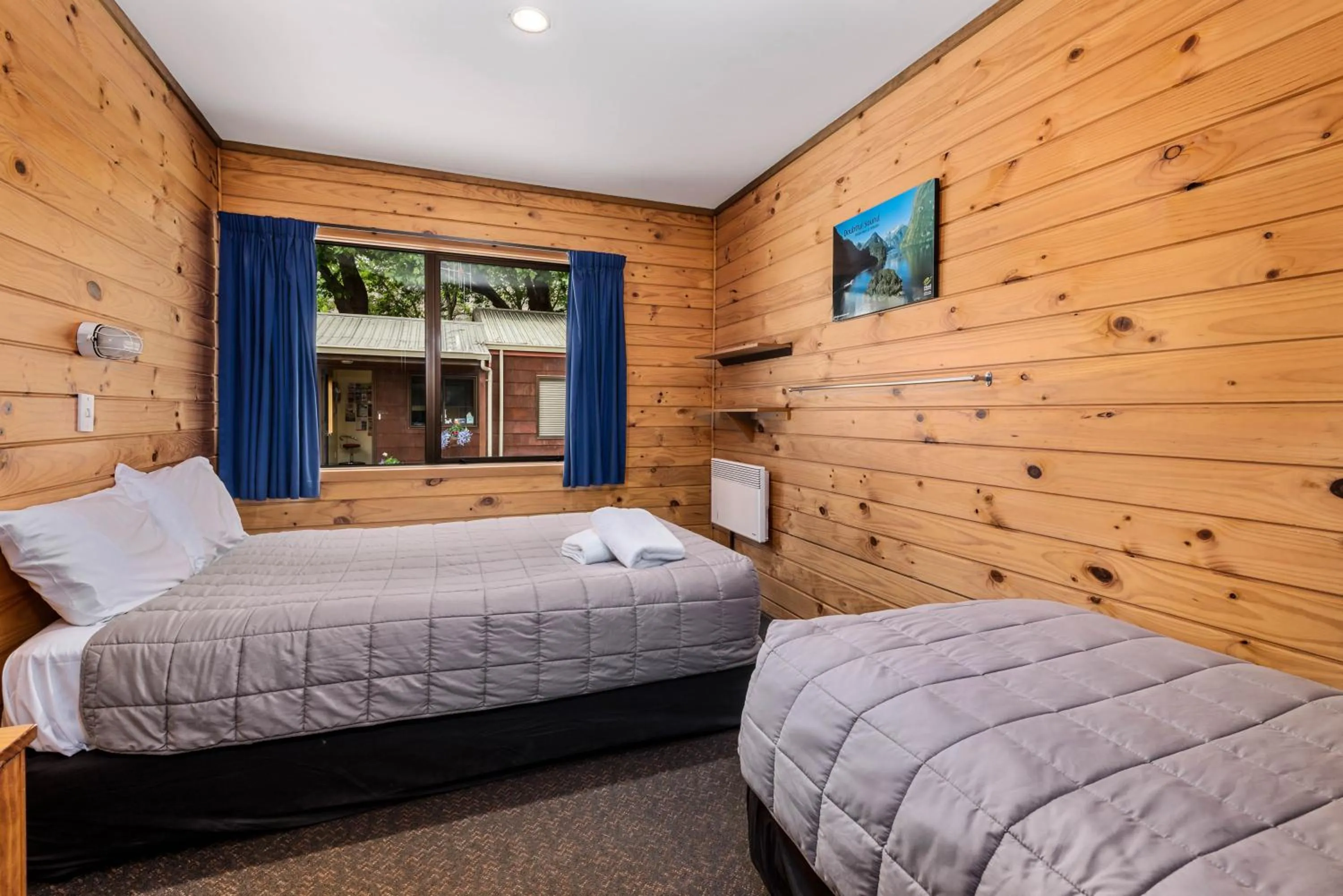 Bed in Altamont Lodge