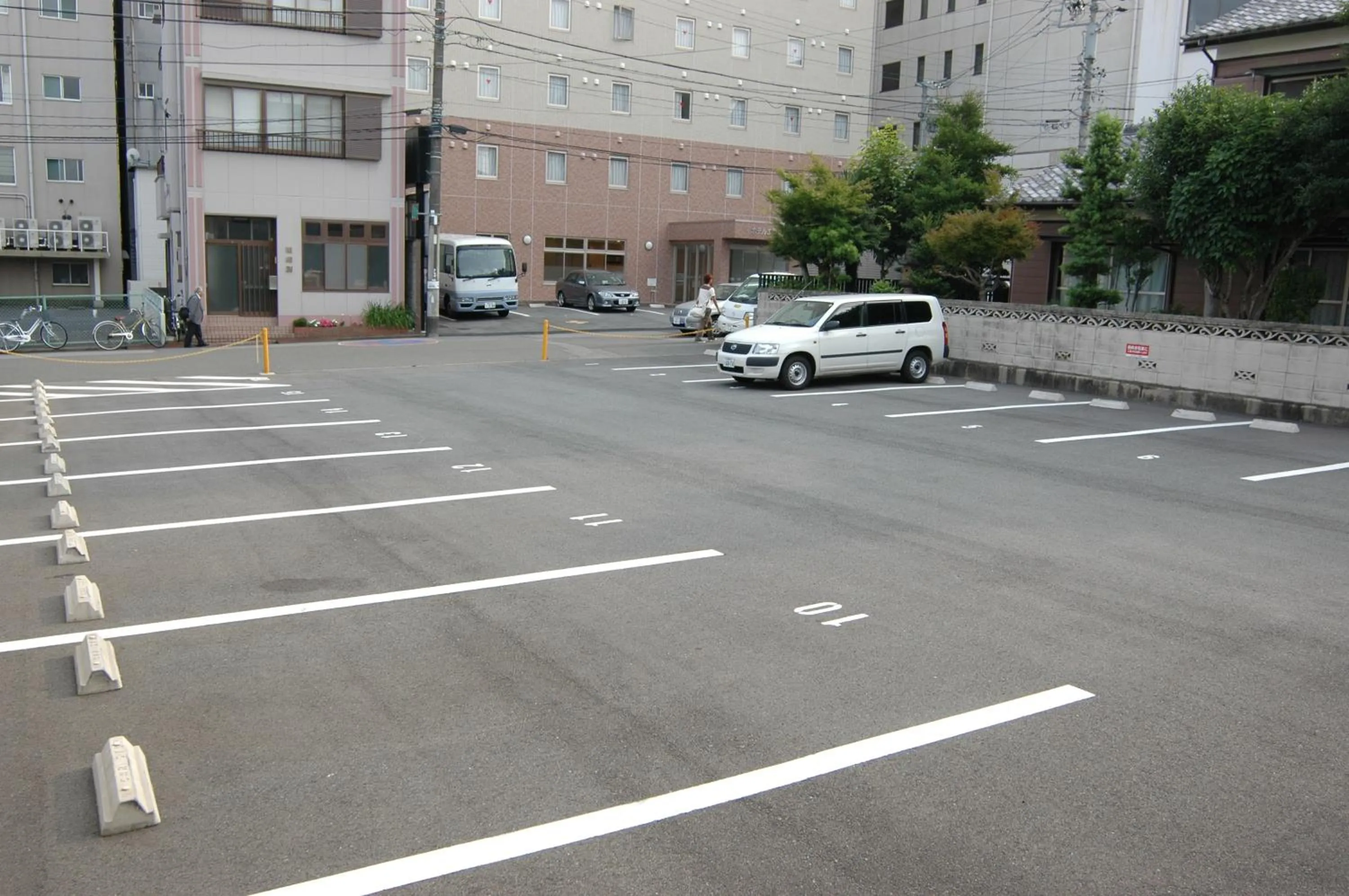 Facade/entrance in Hotel Econo Tsu Station