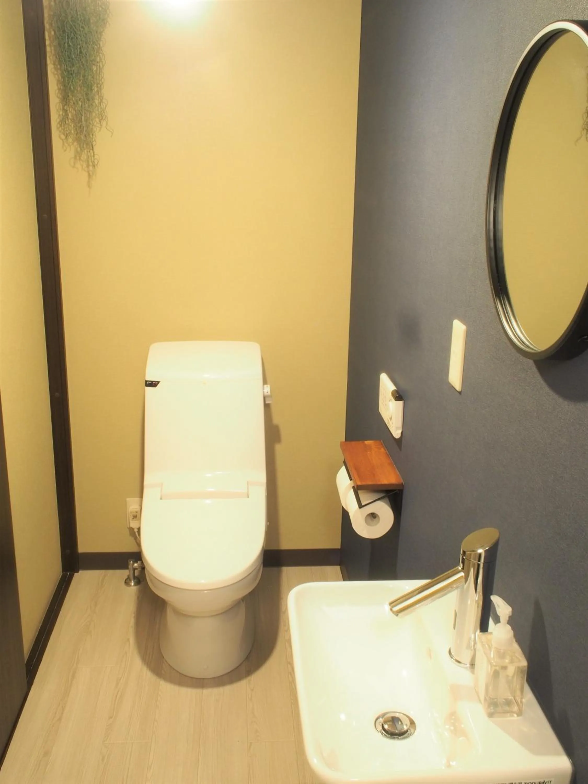 Shower in SLOW HOUSE NARA