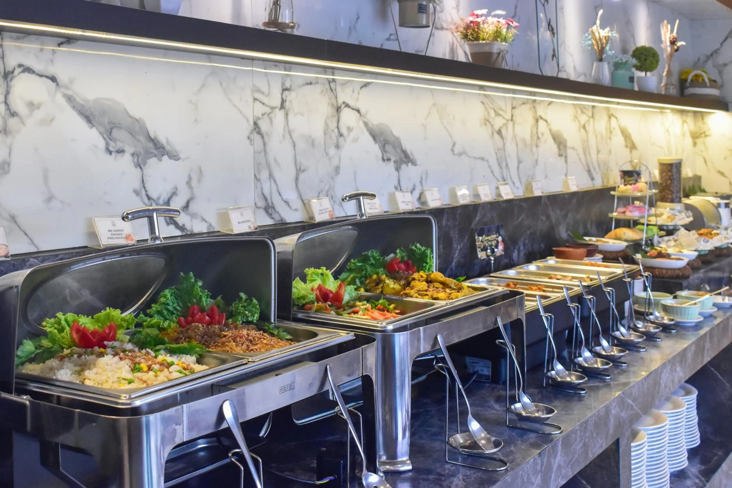 Restaurant/places to eat in Hotel 88 Embong Kenongo - Kayun By WH