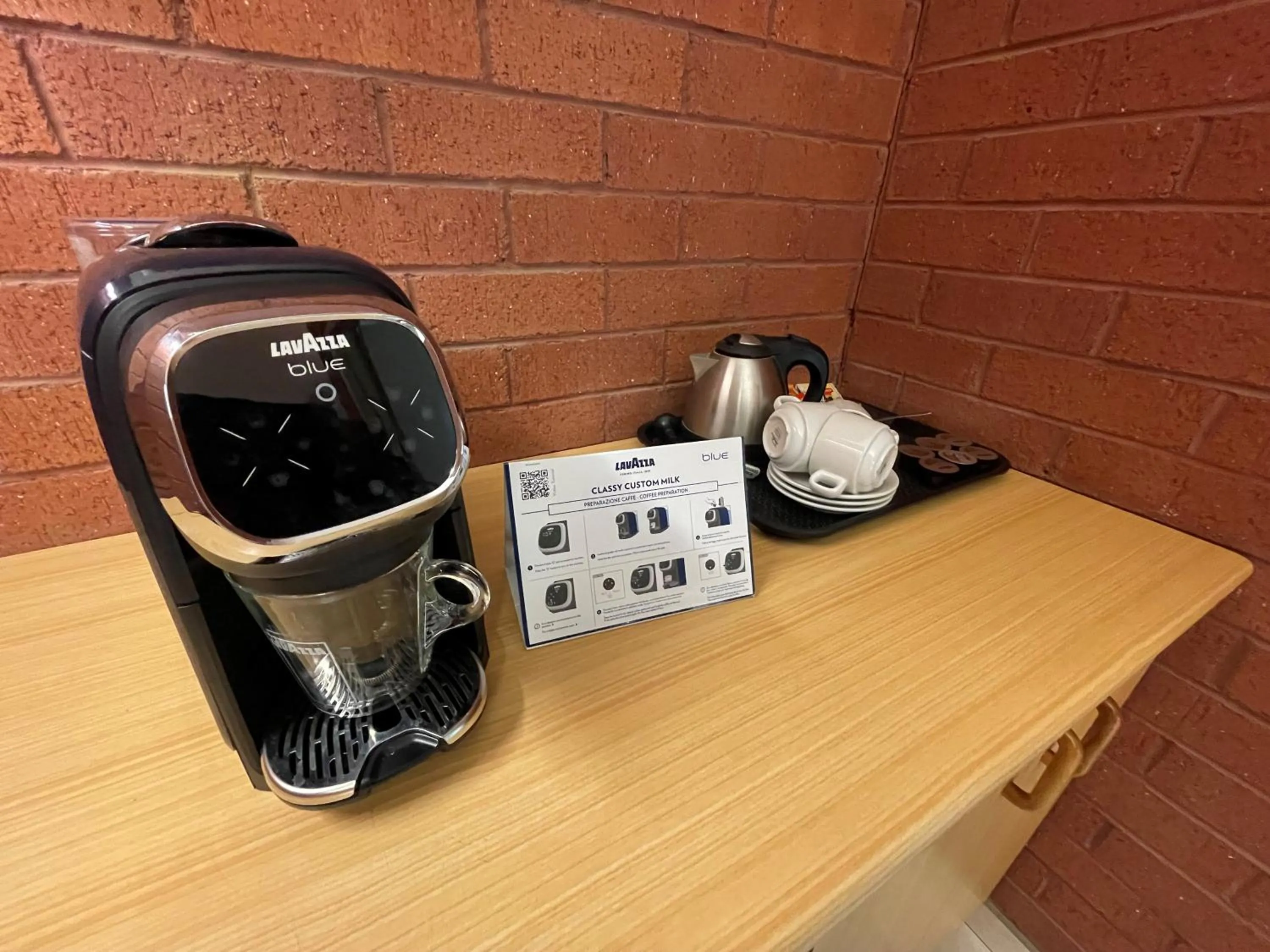 Coffee/tea facilities in Pine Tree Motel