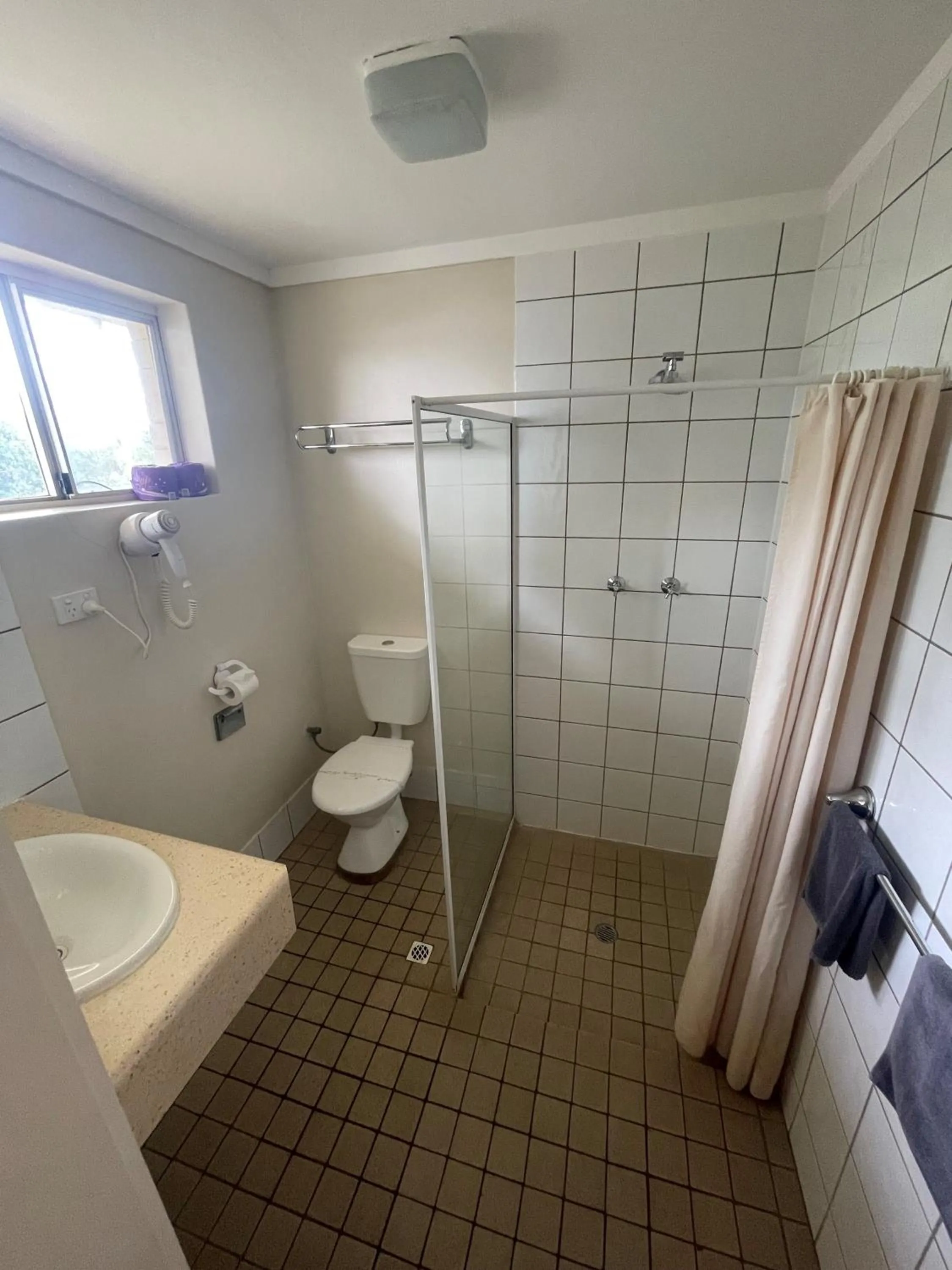 Bathroom in Pine Tree Motel