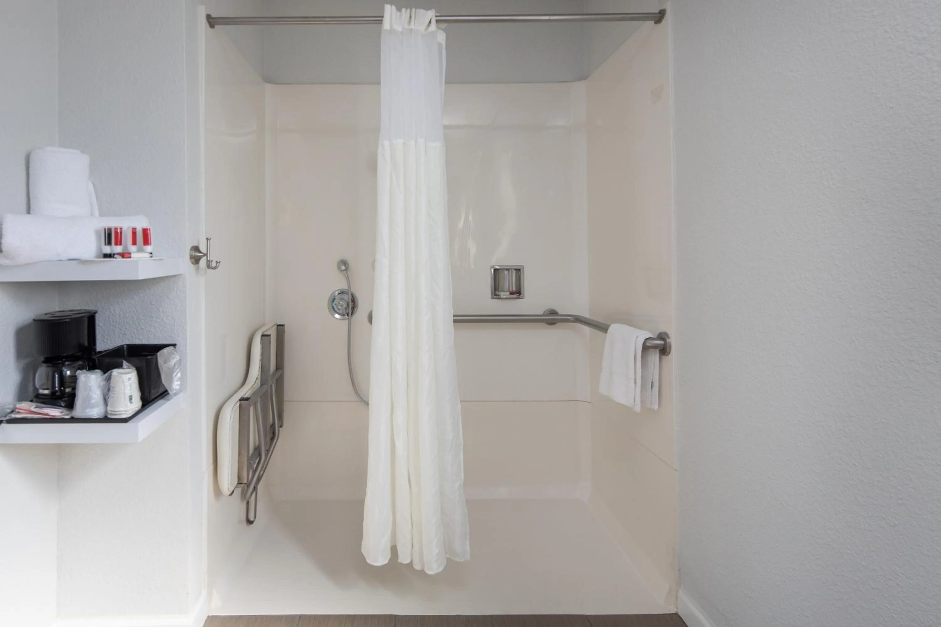 Bathroom in Rodeway Inn Milpitas near Great Mall