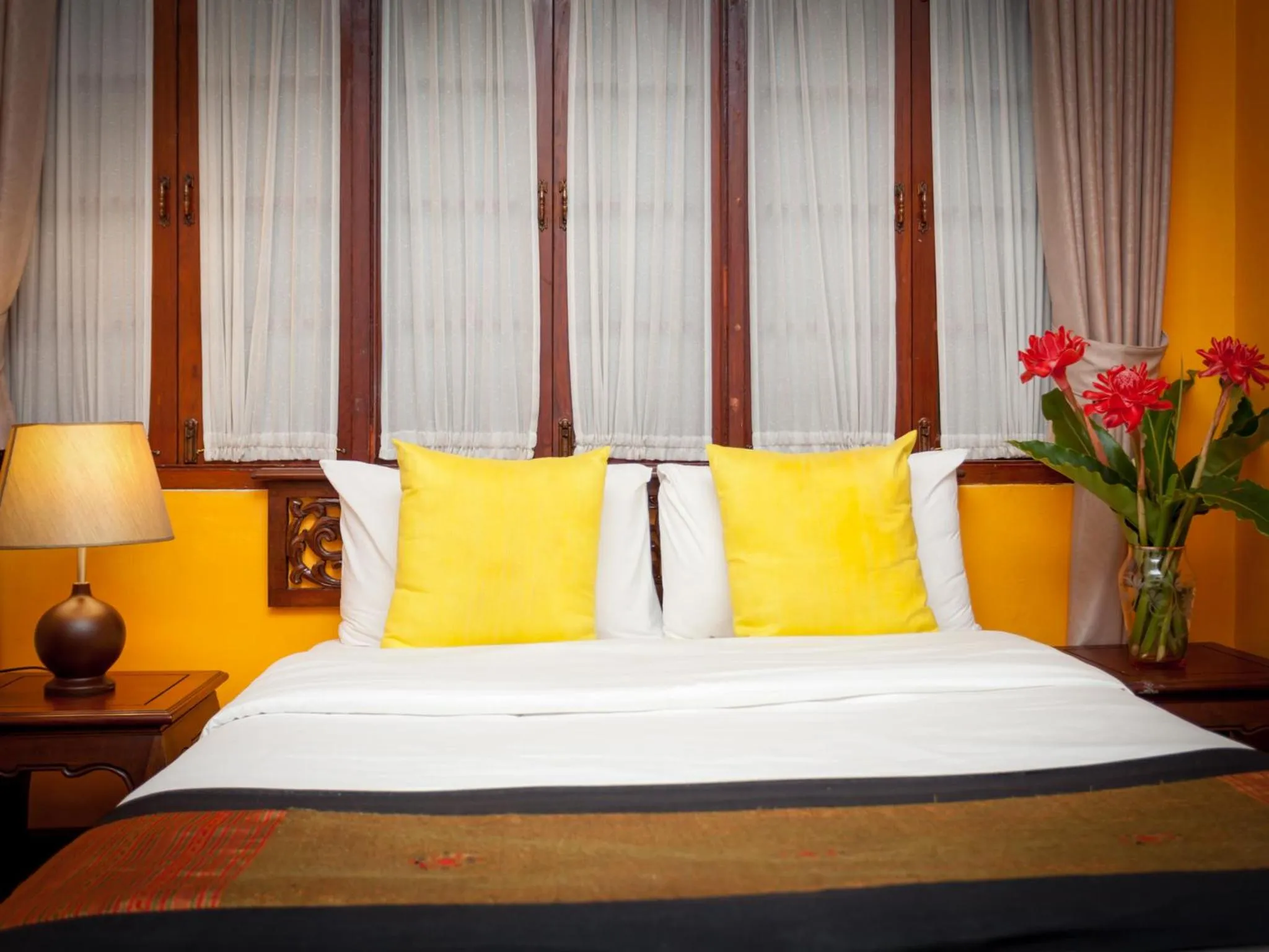 Bed in Chandara Boutique Hotel