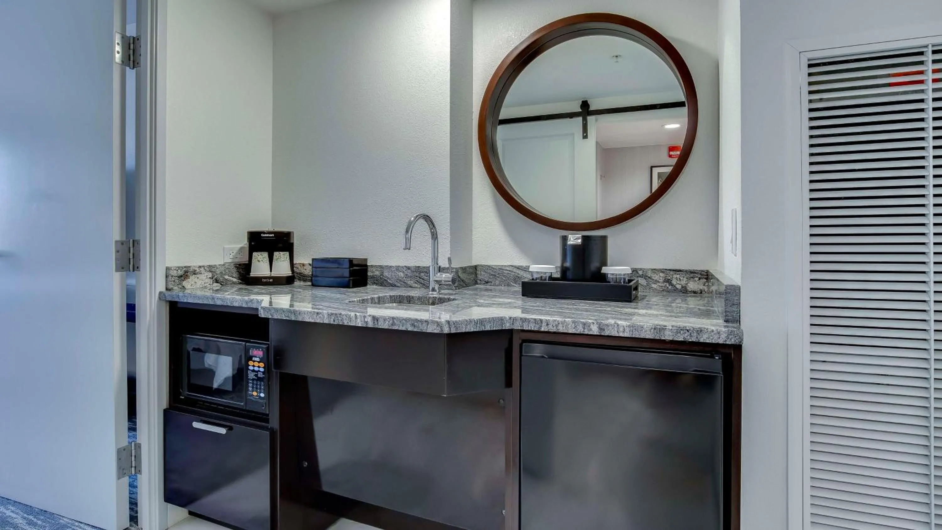 Photo of the whole room in Embassy Suites by Hilton Louisville East