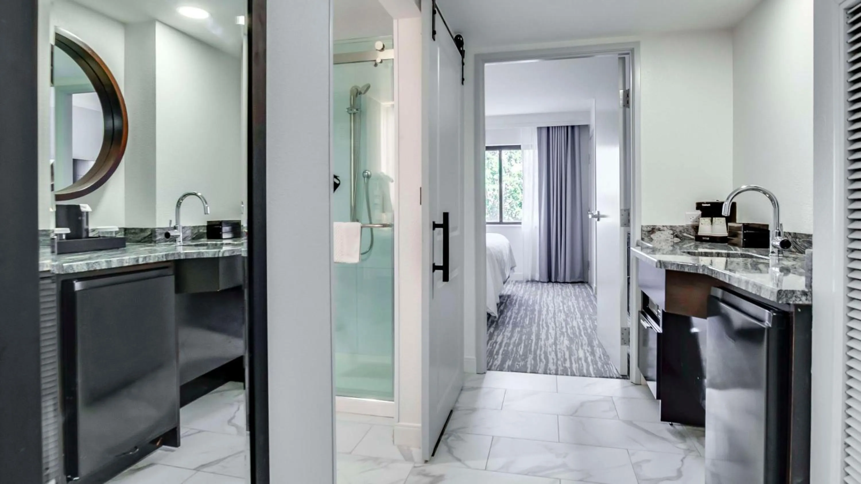 Photo of the whole room in Embassy Suites by Hilton Louisville East