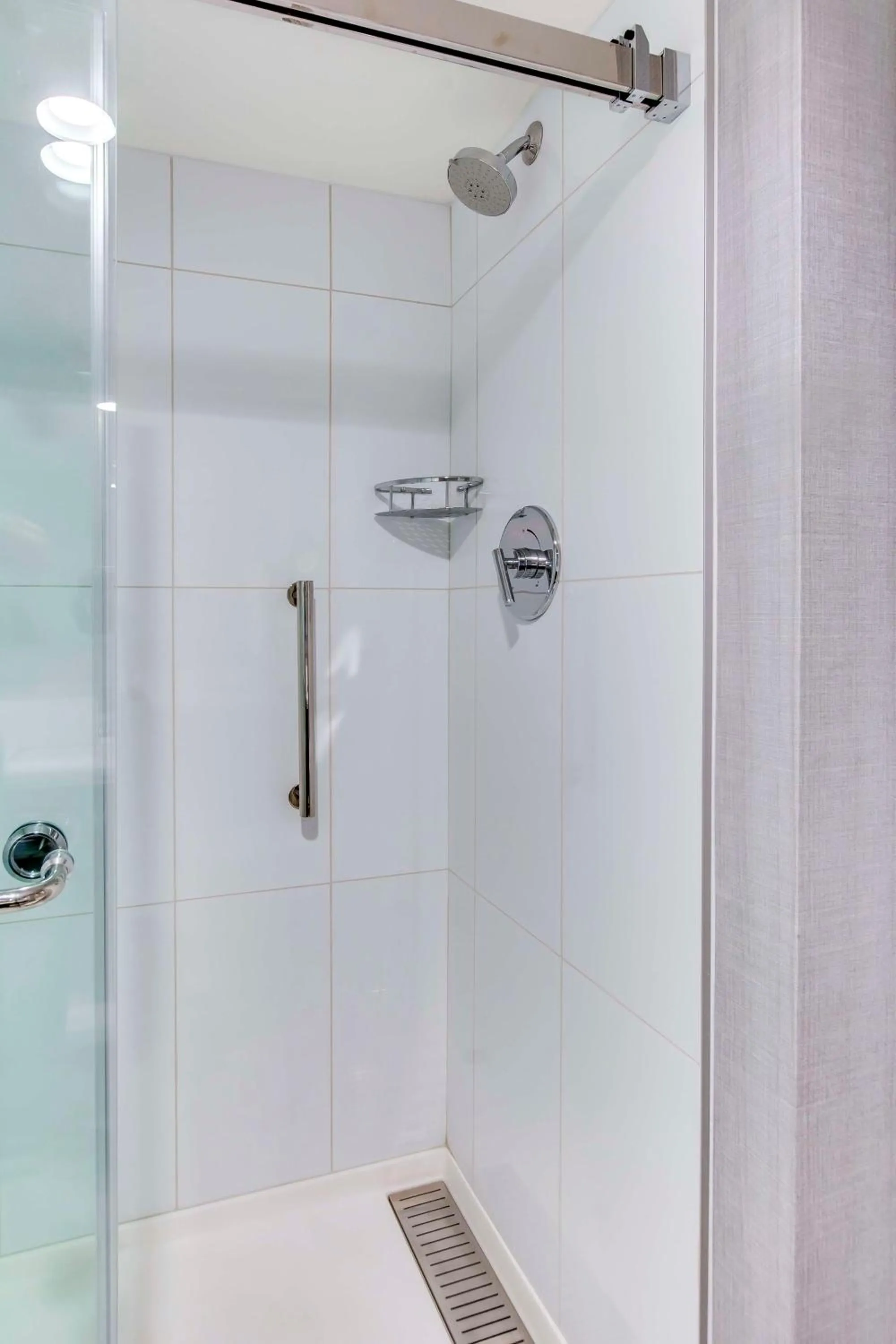 Bathroom in Embassy Suites by Hilton Louisville East