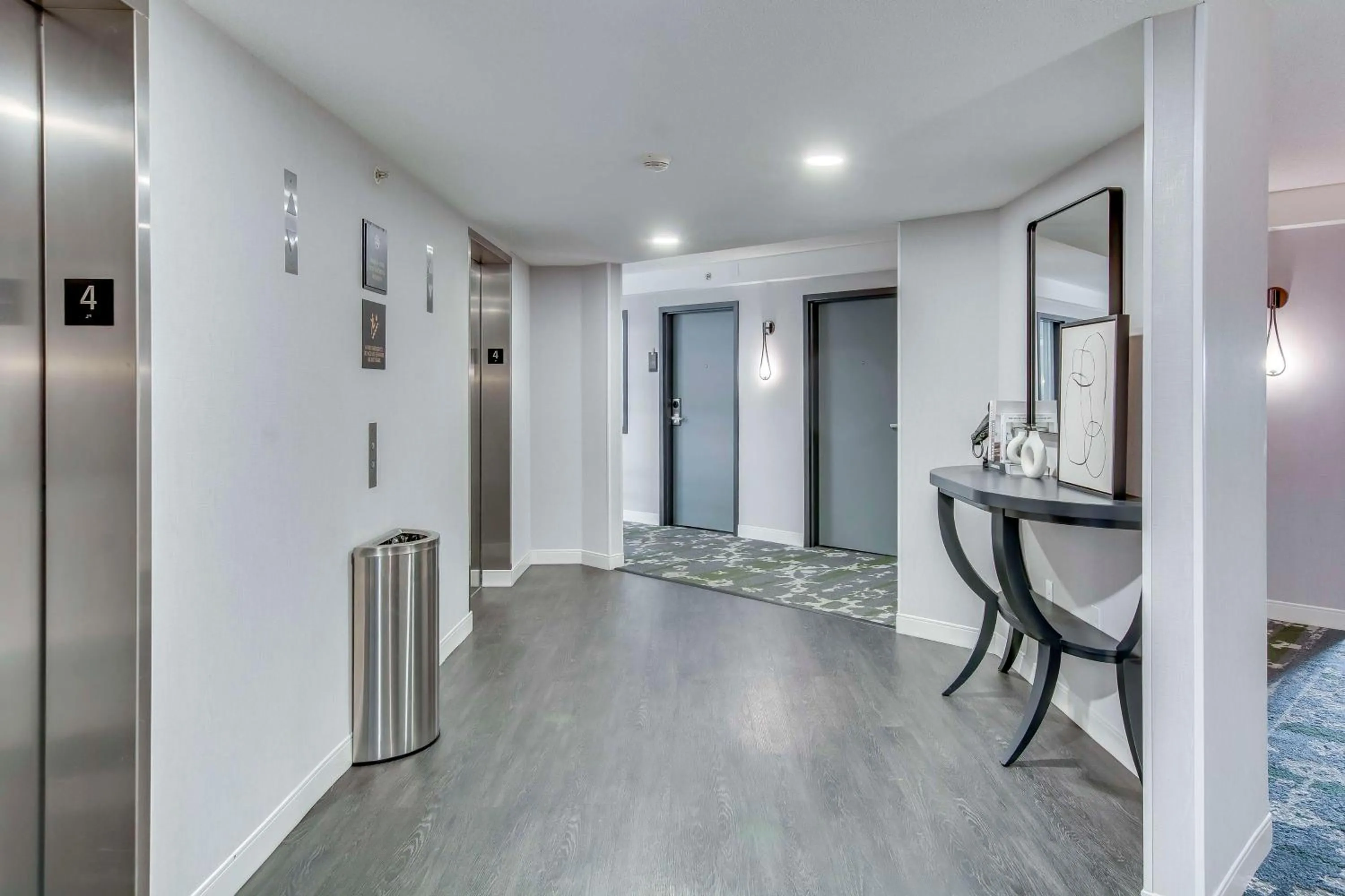 Lobby or reception in Embassy Suites by Hilton Louisville East