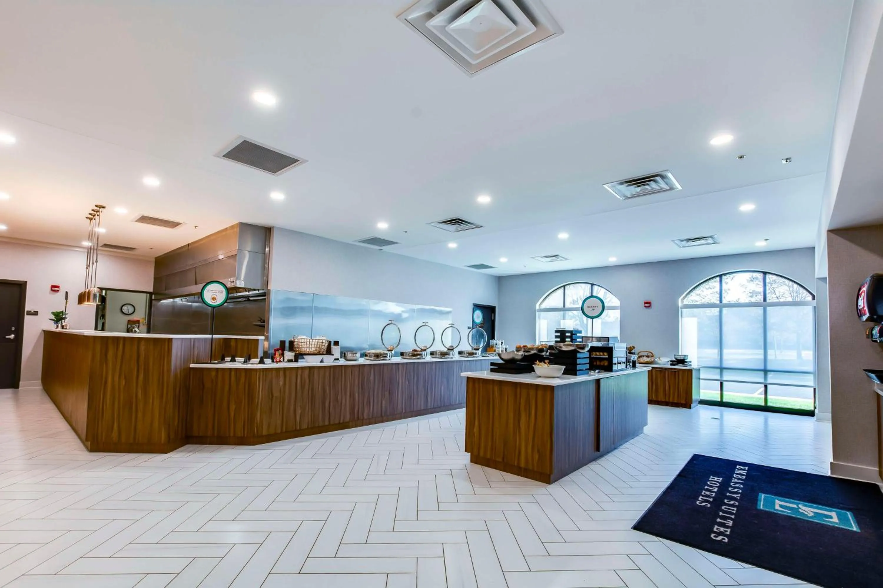 Breakfast in Embassy Suites by Hilton Louisville East