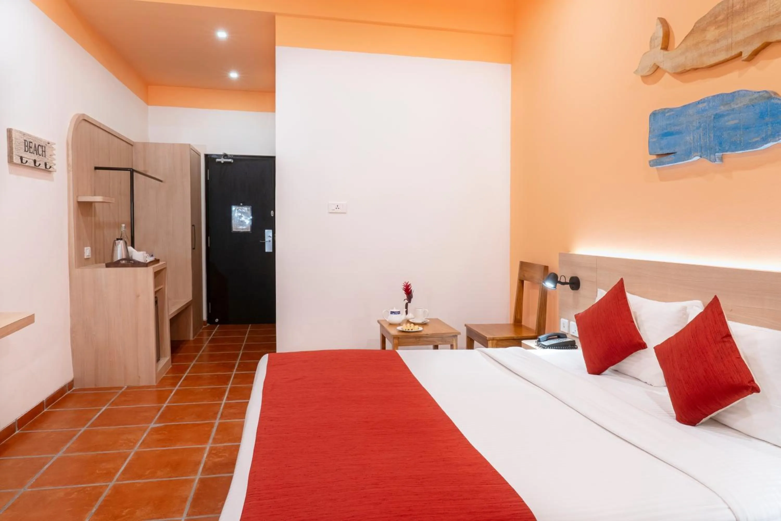 Photo of the whole room, Bed in Jasminn Hotel - AM Hotel Kollection