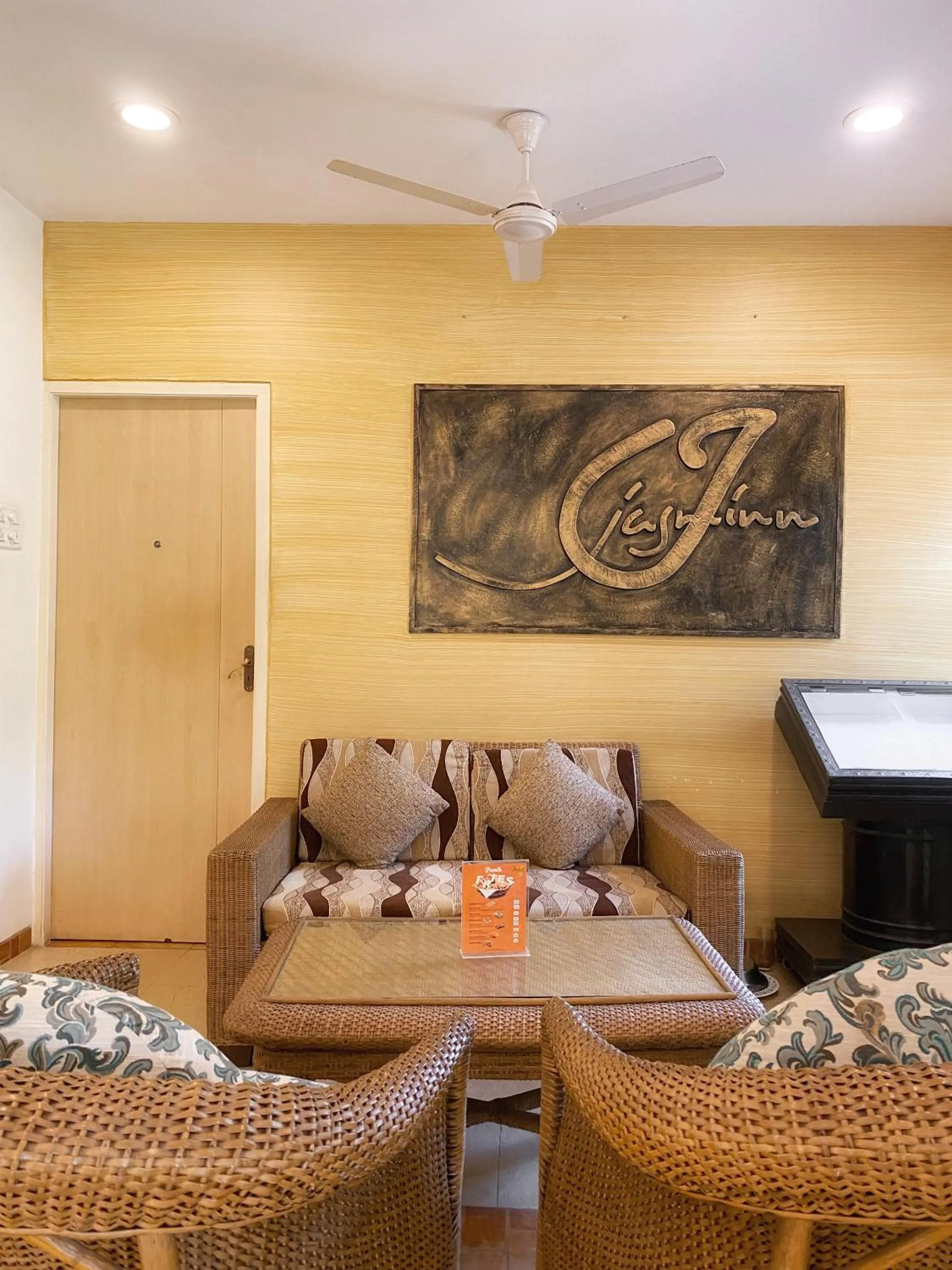 Game Room in Jasminn Hotel - AM Hotel Kollection