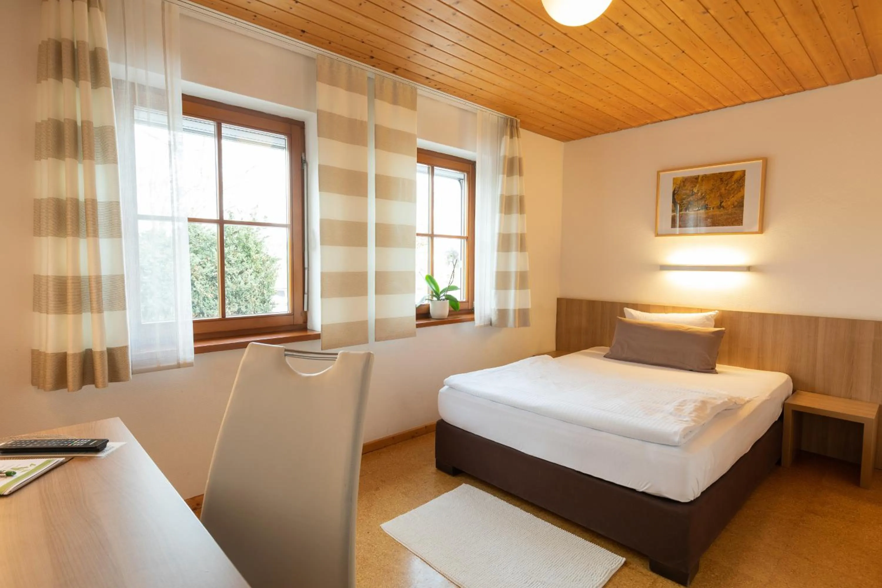 Bedroom, Bed in Landhotel Oßwald