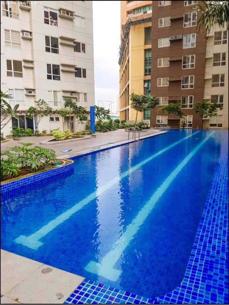 Swimming pool in Studio Fully Furnished