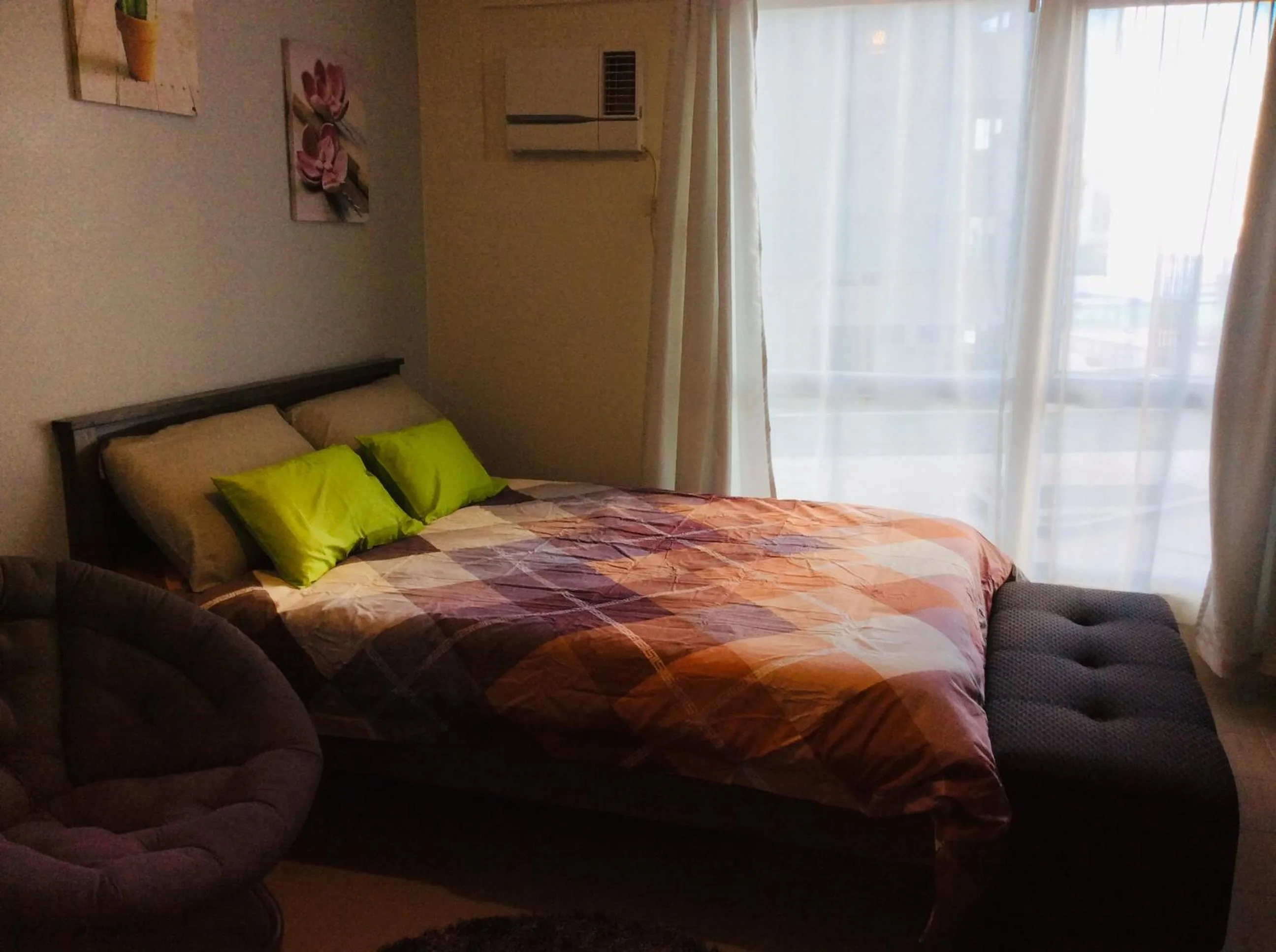 Bed in Studio Fully Furnished