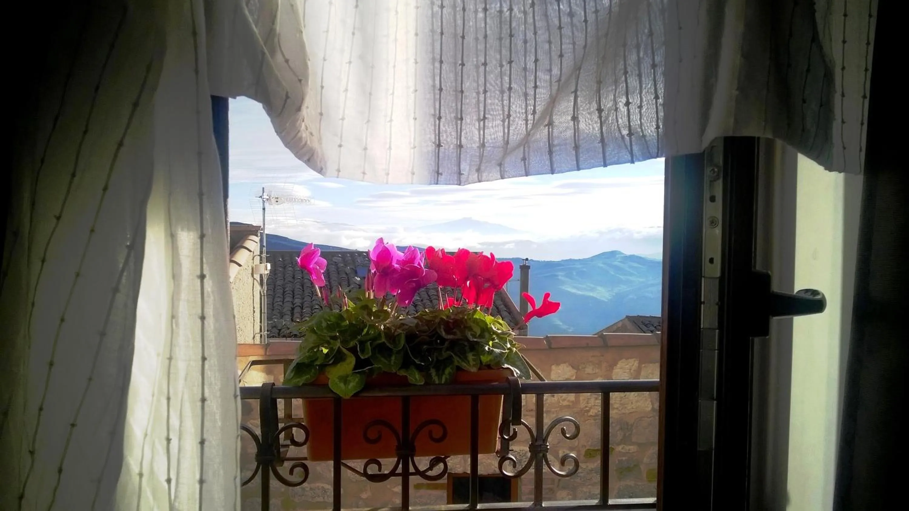 Mountain view in Cas'Antica Soprana