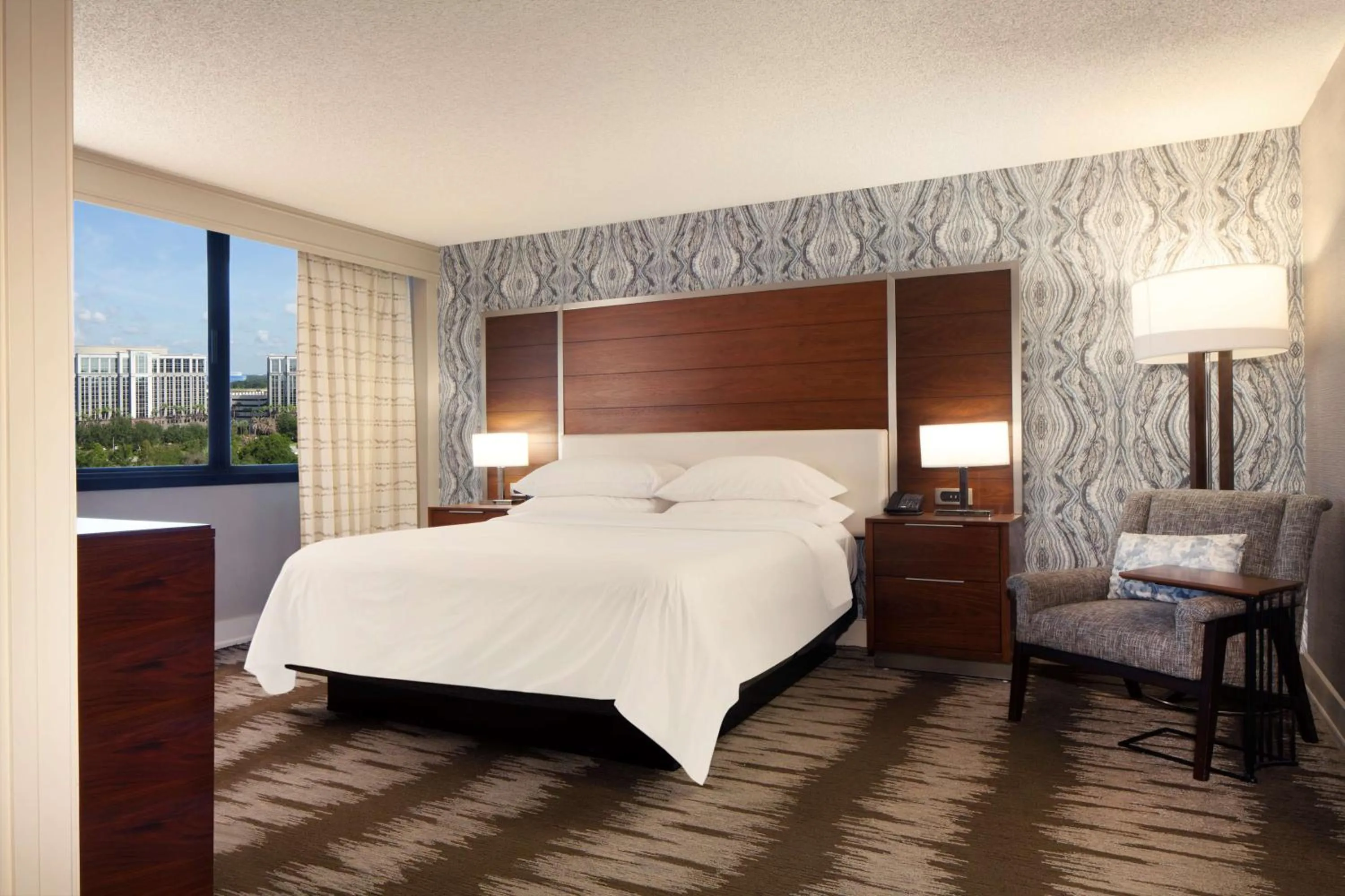 Bed in Hilton Tampa Airport Westshore