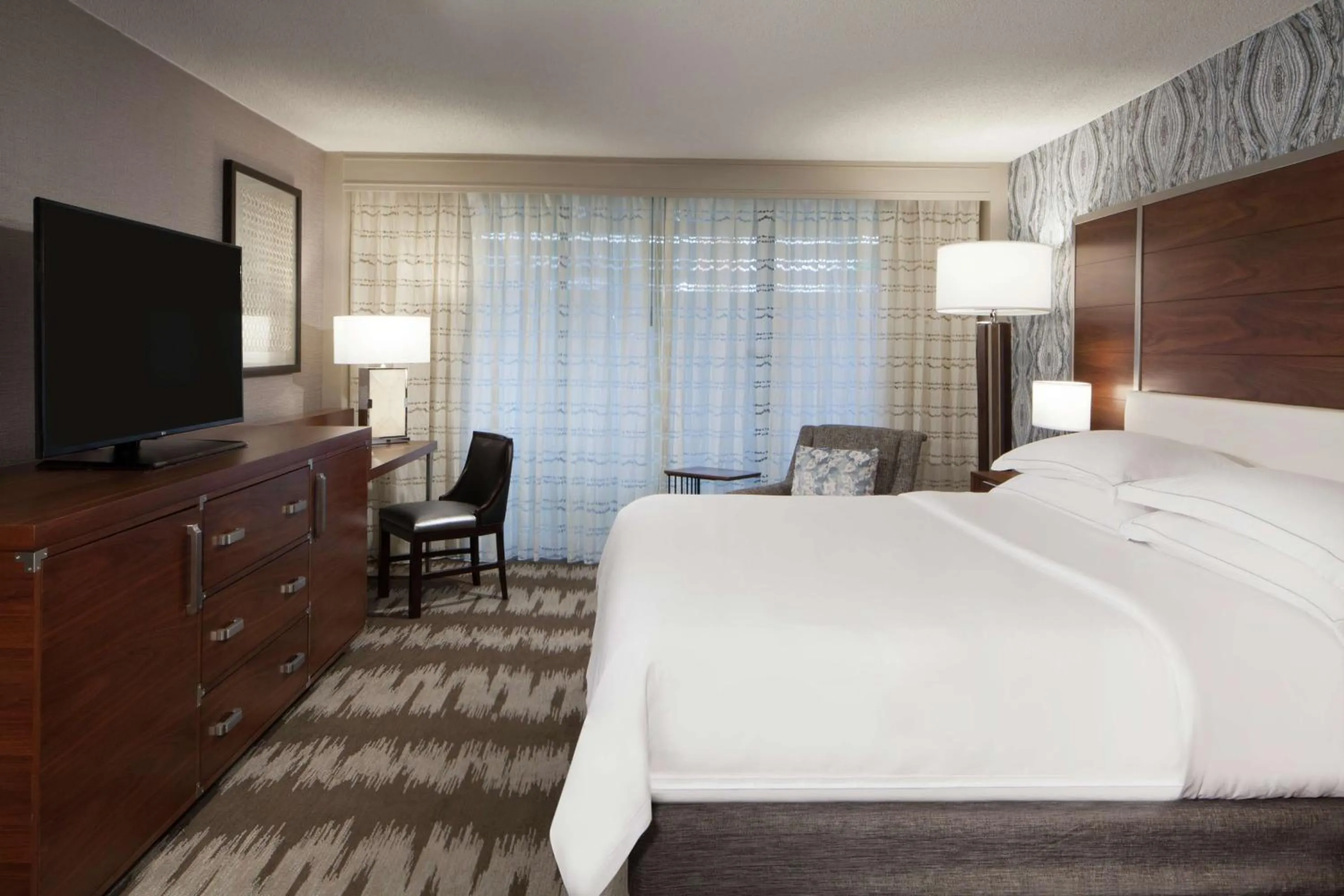 Bed in Hilton Tampa Airport Westshore