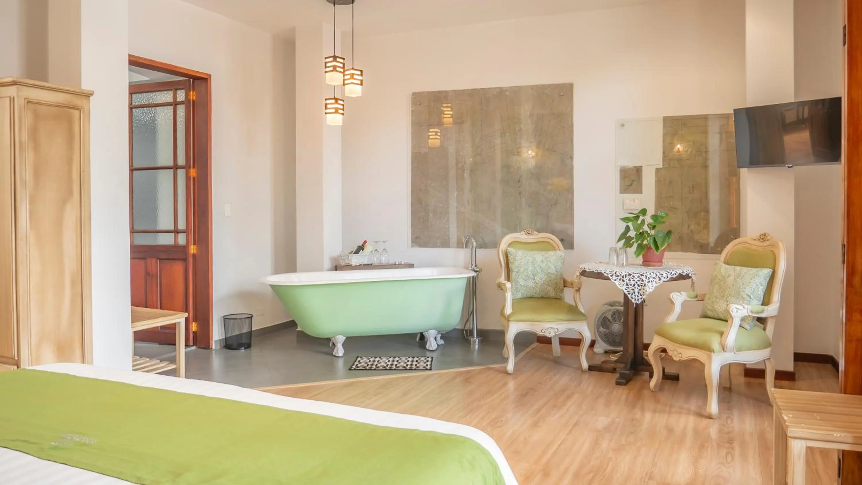 TV and multimedia in Boutique Hotel in Quito Hotel Casona 1914