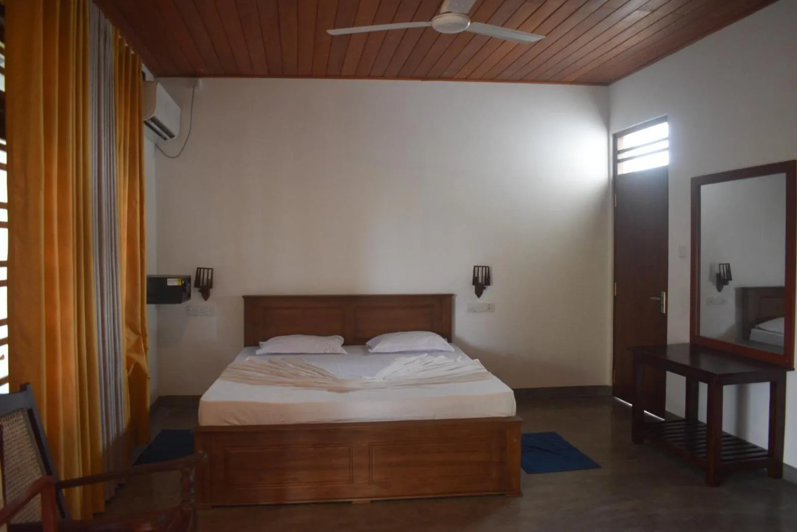 Bed in Hotel Ocean View Cottage