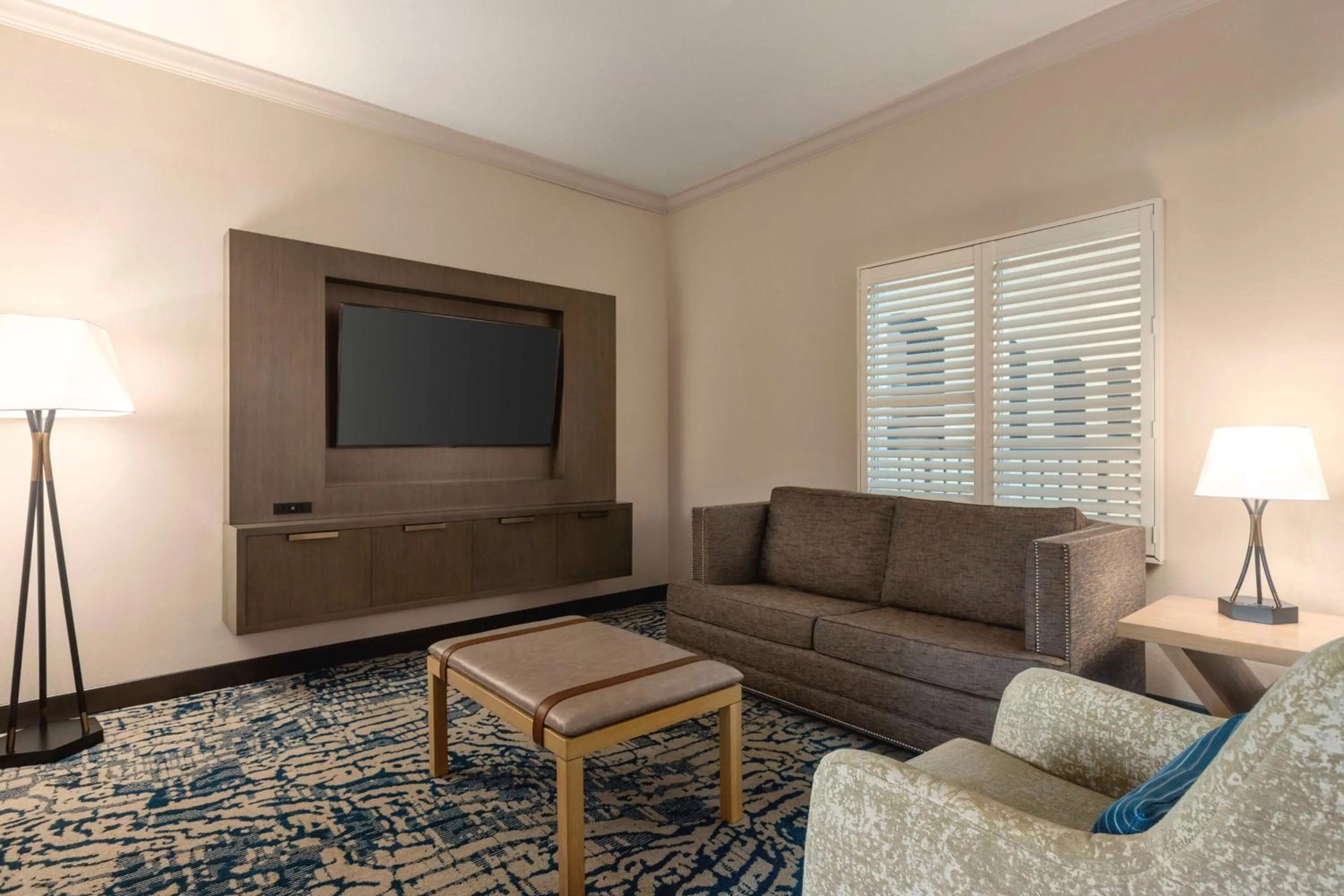 Living room in Embassy Suites by Hilton Tampa Downtown Convention Center