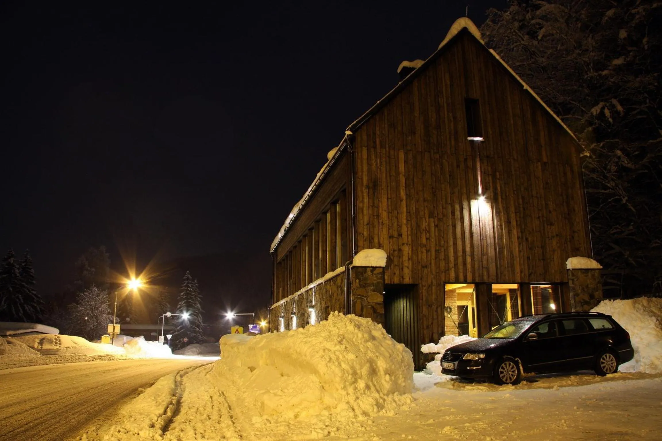 Facade/entrance in Krakonošova Dílna "WOODHAUS"