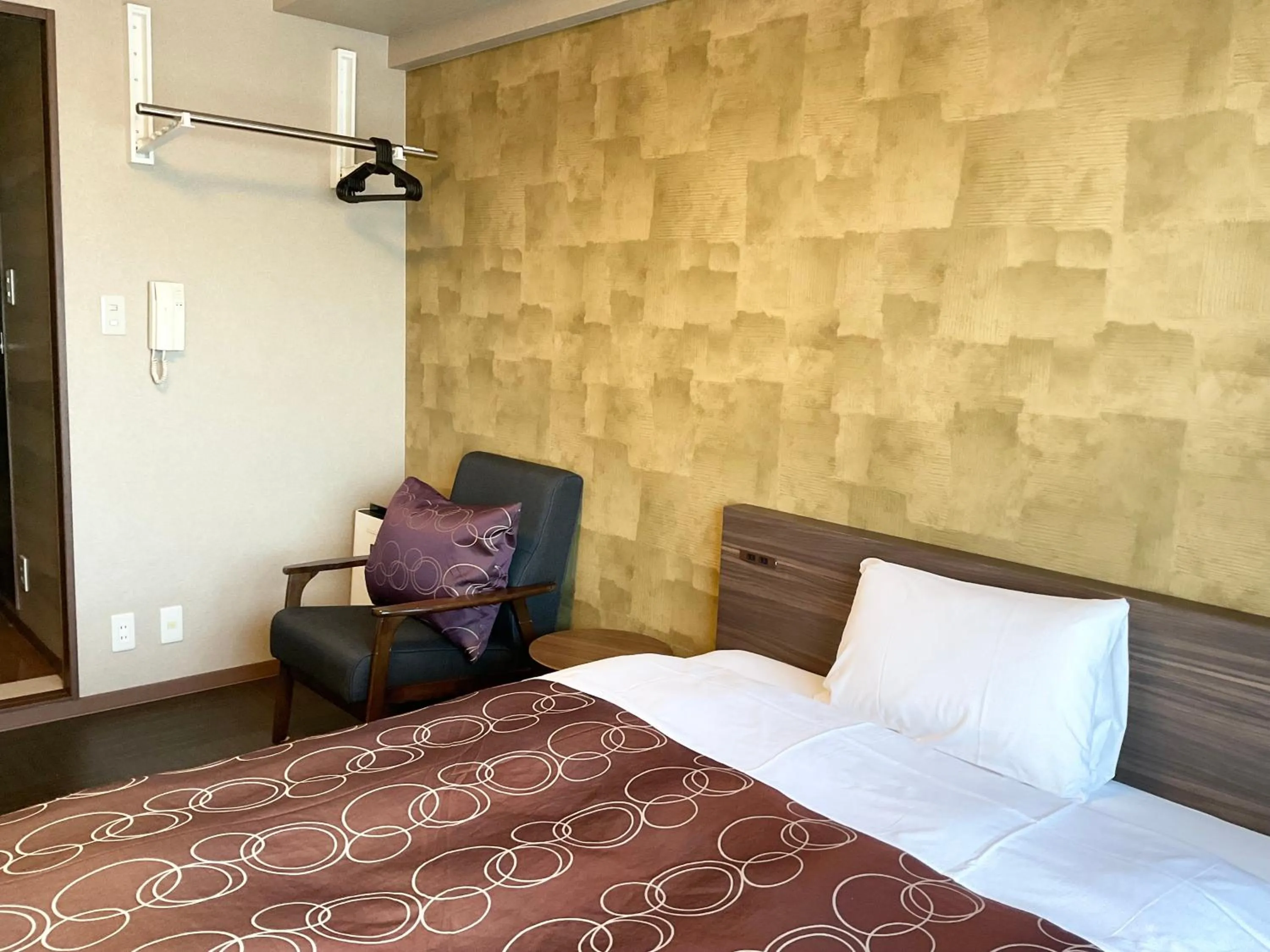 Photo of the whole room, Bed in Comfort stay Miyabi