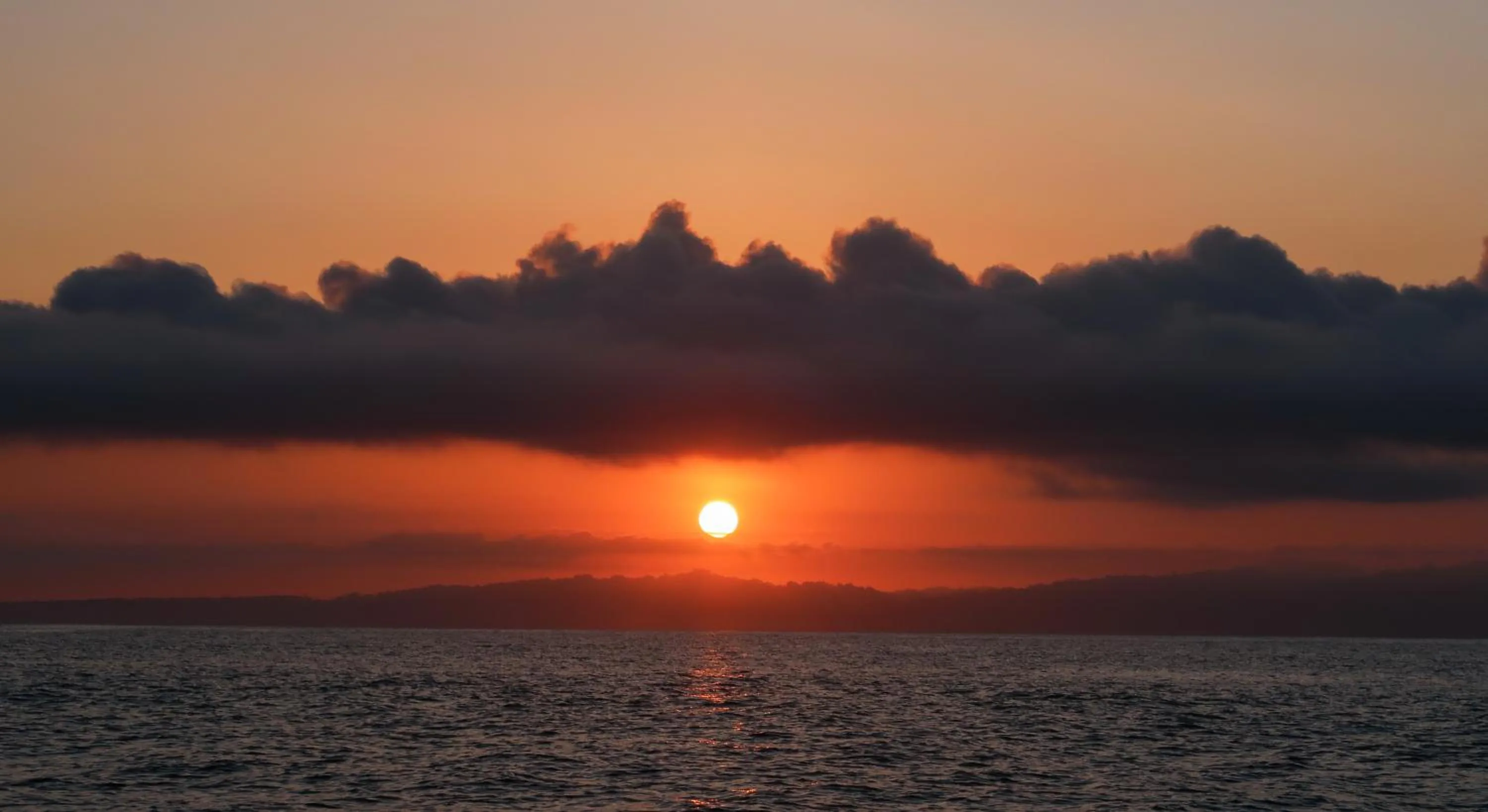 Sunrise in Hotel Hoja de Oro Corcovado