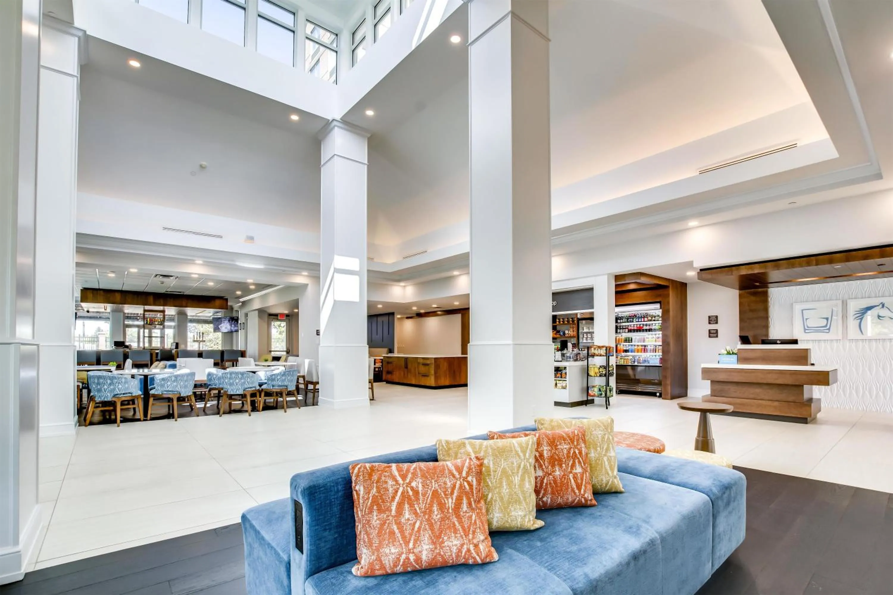 Lobby or reception in Hilton Garden Inn Louisville Airport