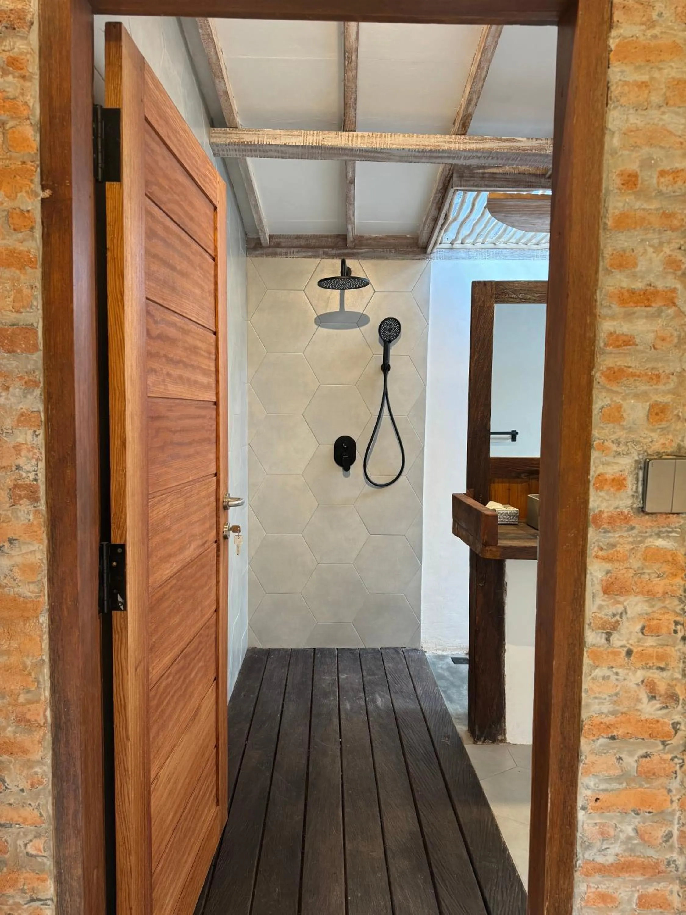 Shower in Kalua Boutique Bungalows