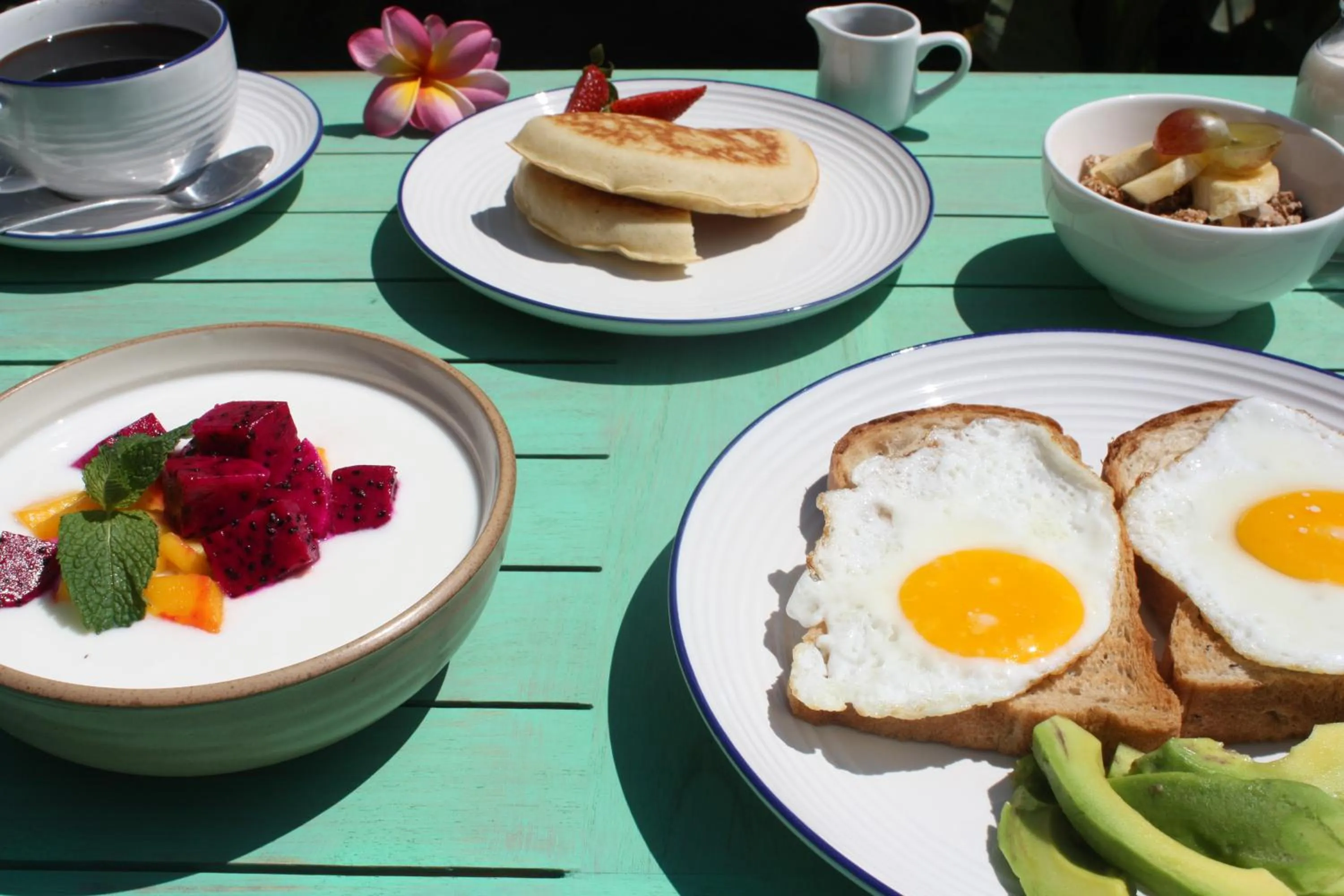 Breakfast in Kalua Boutique Bungalows