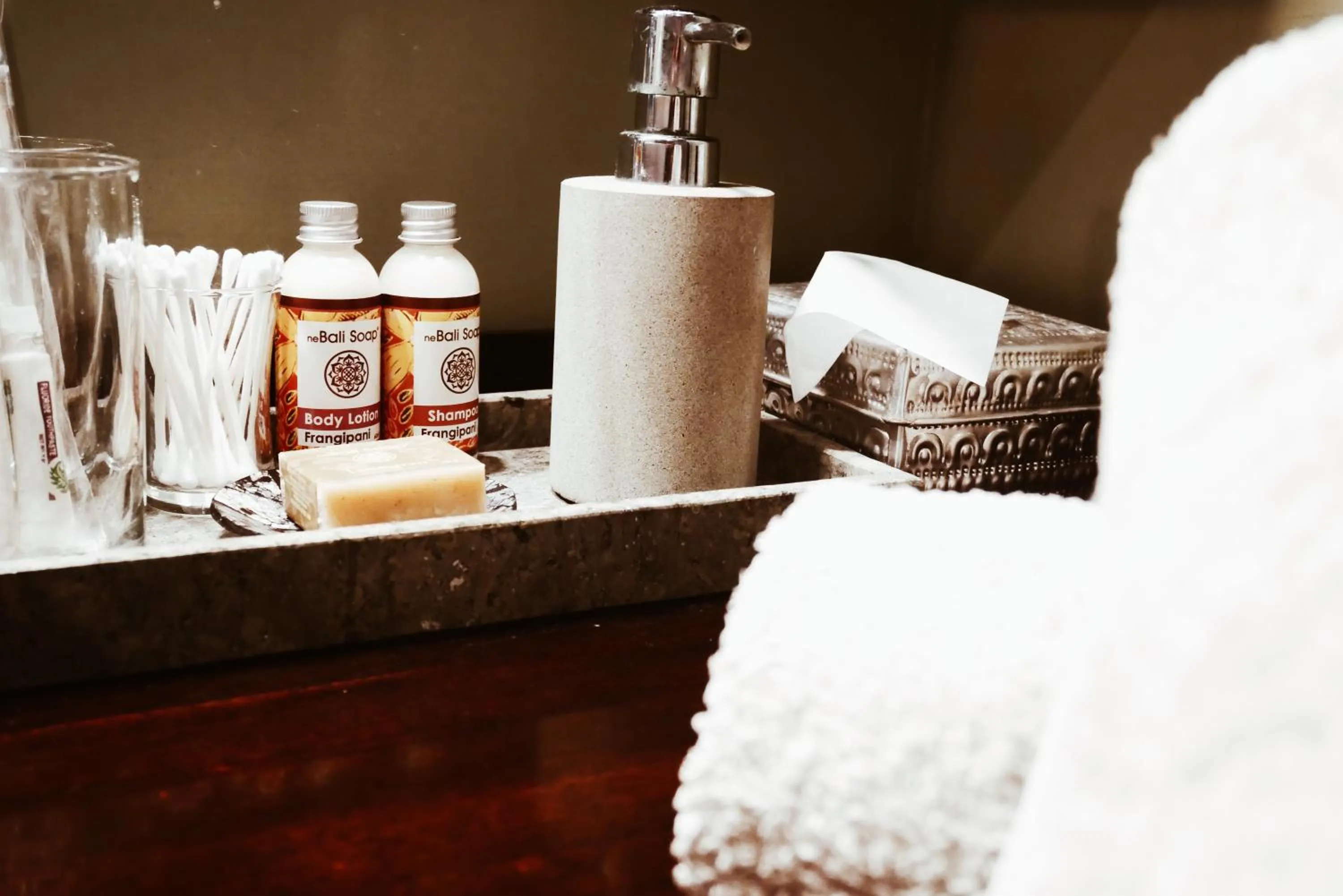 Shower in Kalua Boutique Bungalows