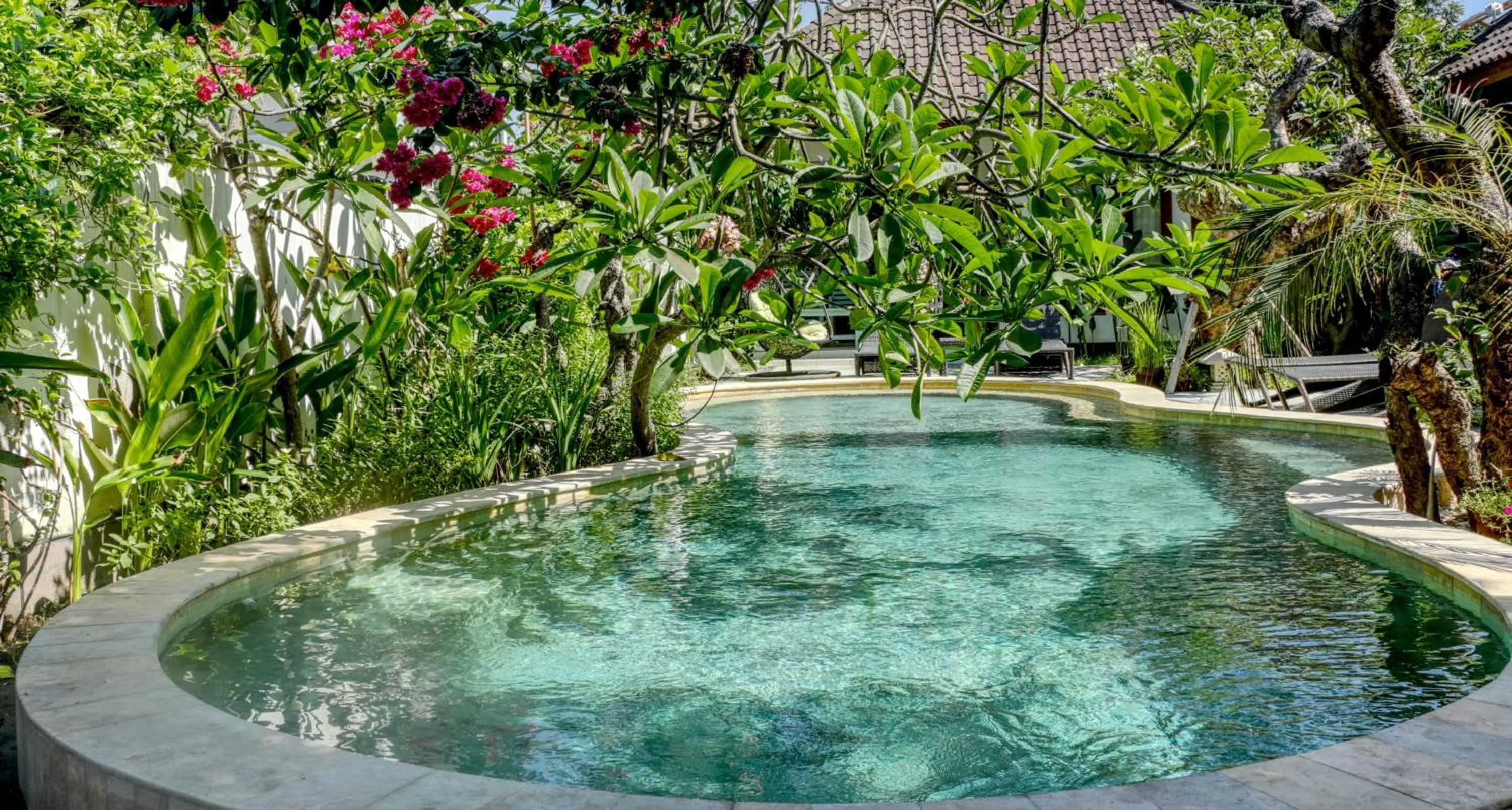 Swimming pool in Kalua Boutique Bungalows