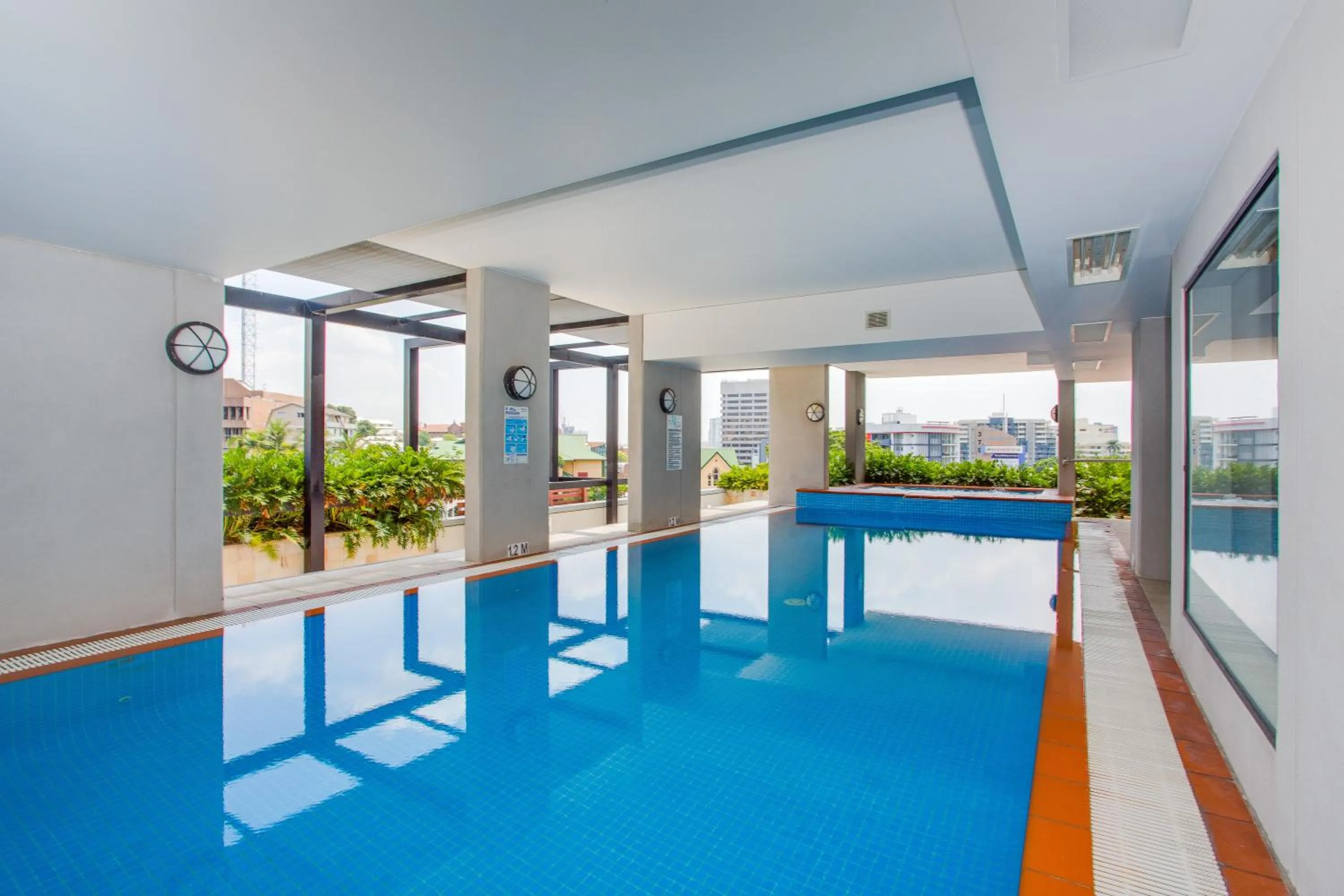 Swimming pool in Republic Apartments Brisbane City