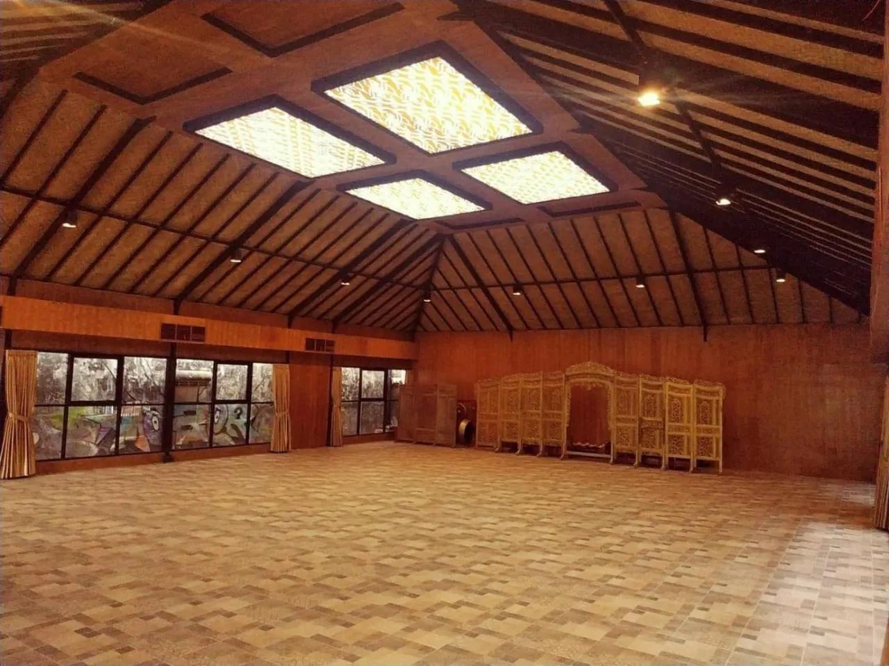 Meeting/conference room in Kampung Lawasan Heritage Cottage