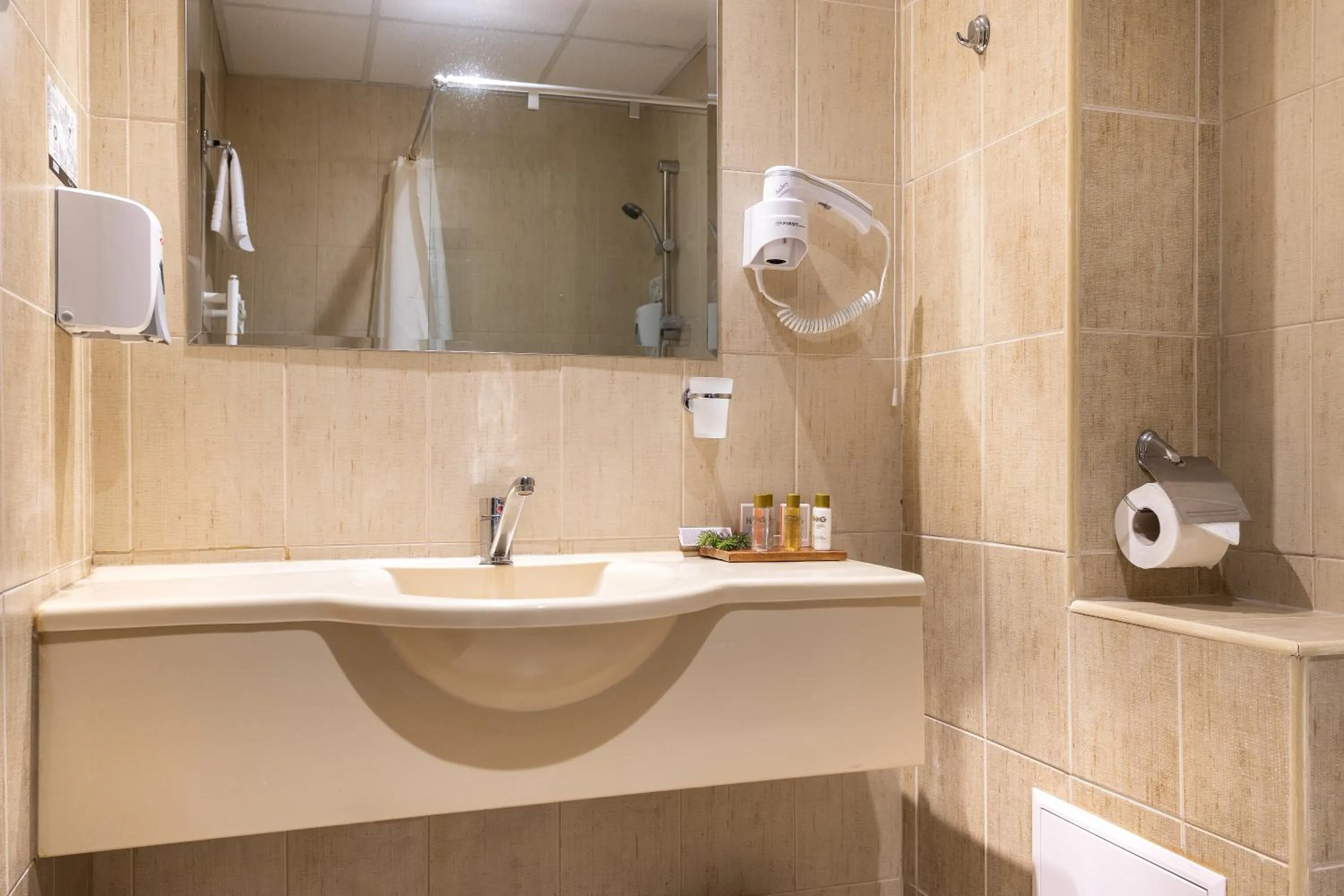 Bathroom in Hotel Mursalitsa by HMG - Half board