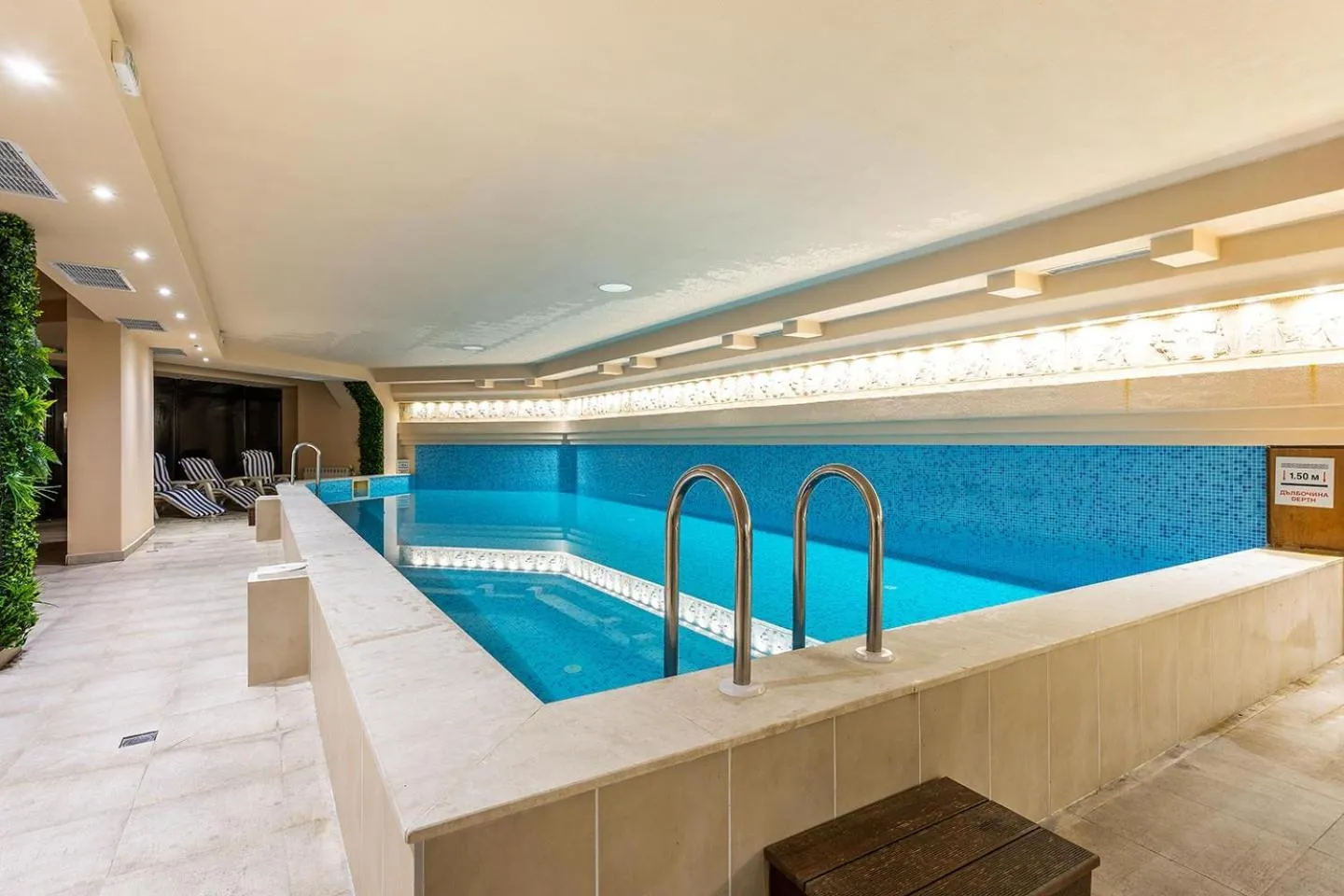 Swimming pool in Hotel Mursalitsa by HMG - Half board