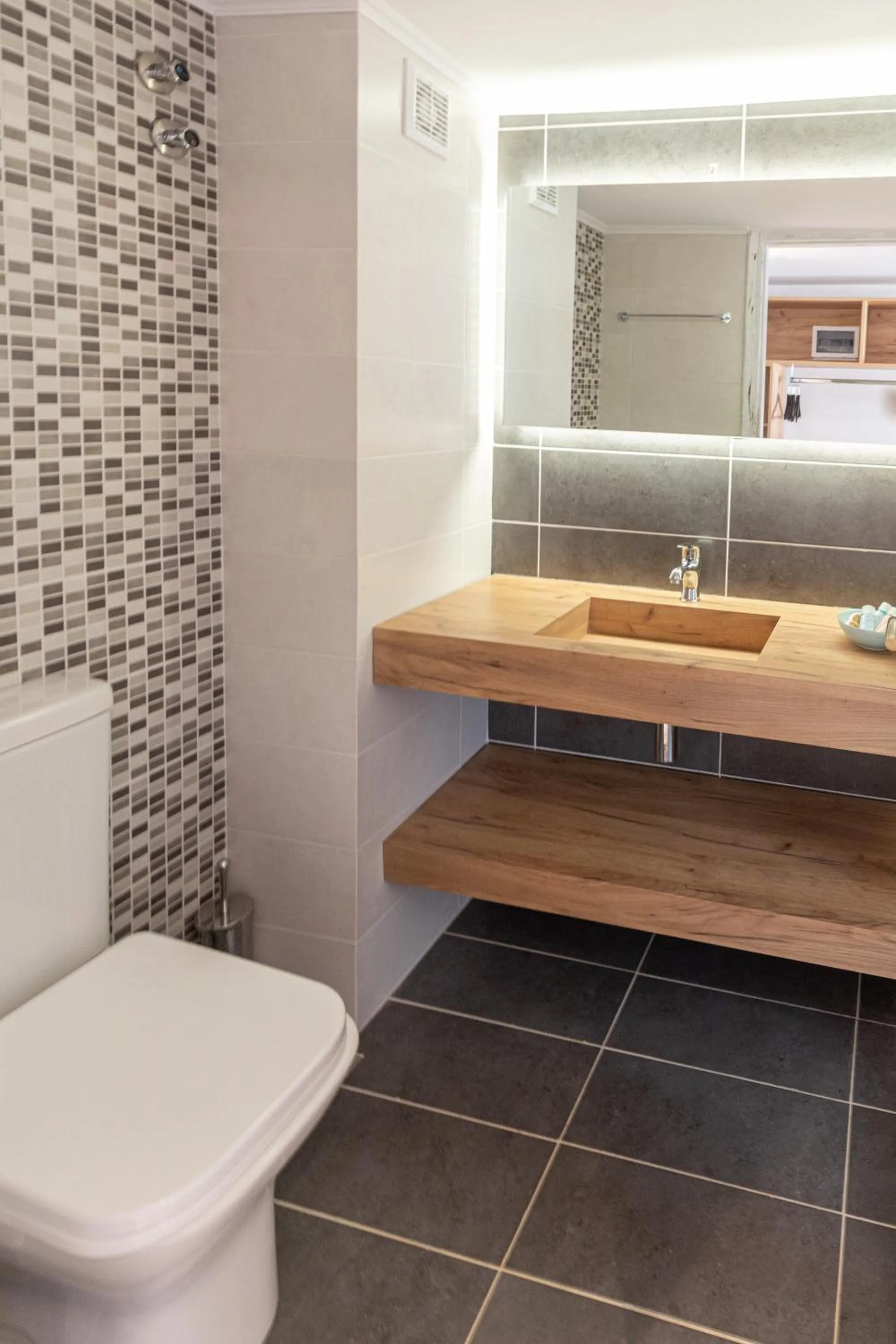 Toilet in Triton Authentic Cretan Hotel