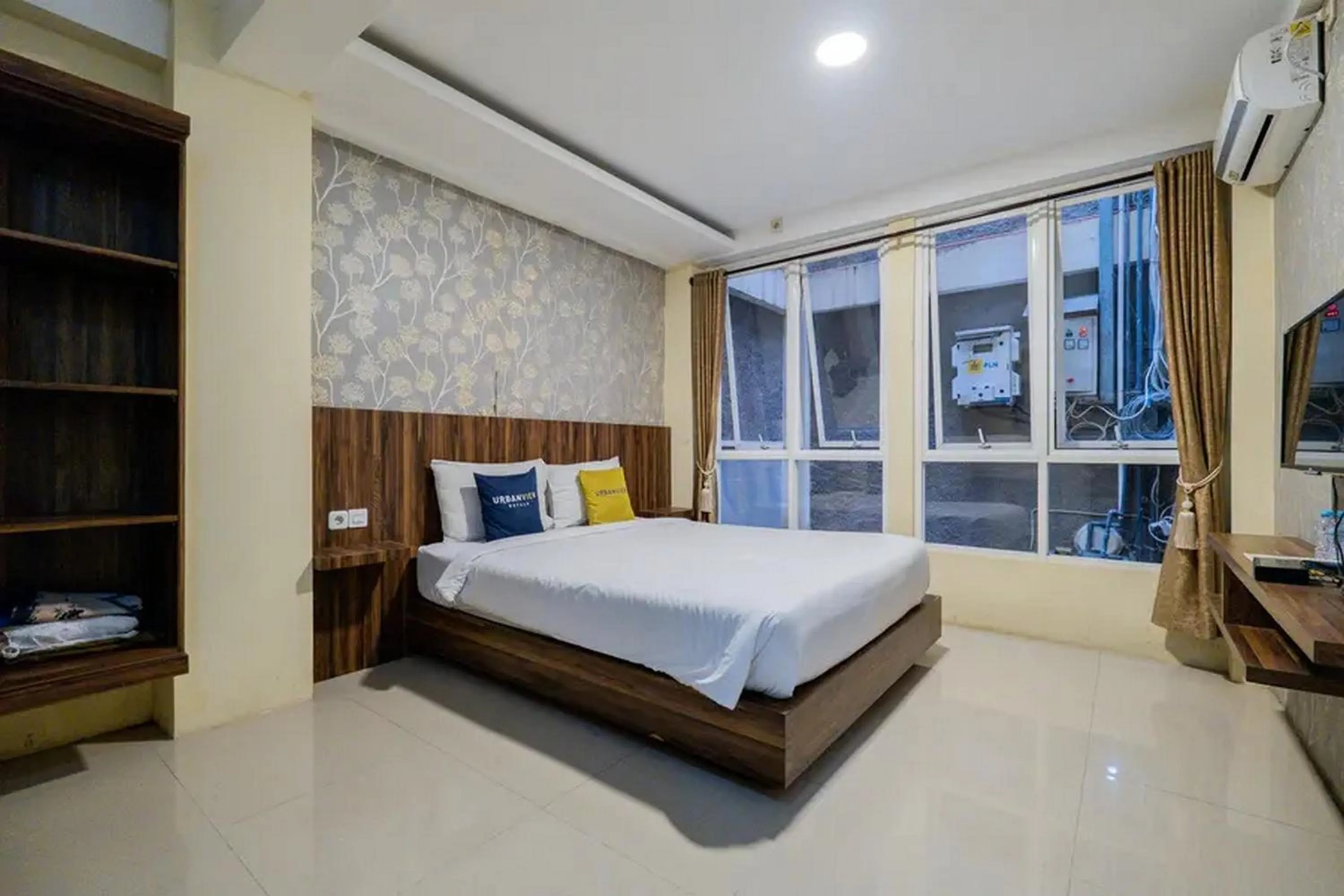 Bed in Urbanview Hotel Omah Anin Batu by RedDoorz