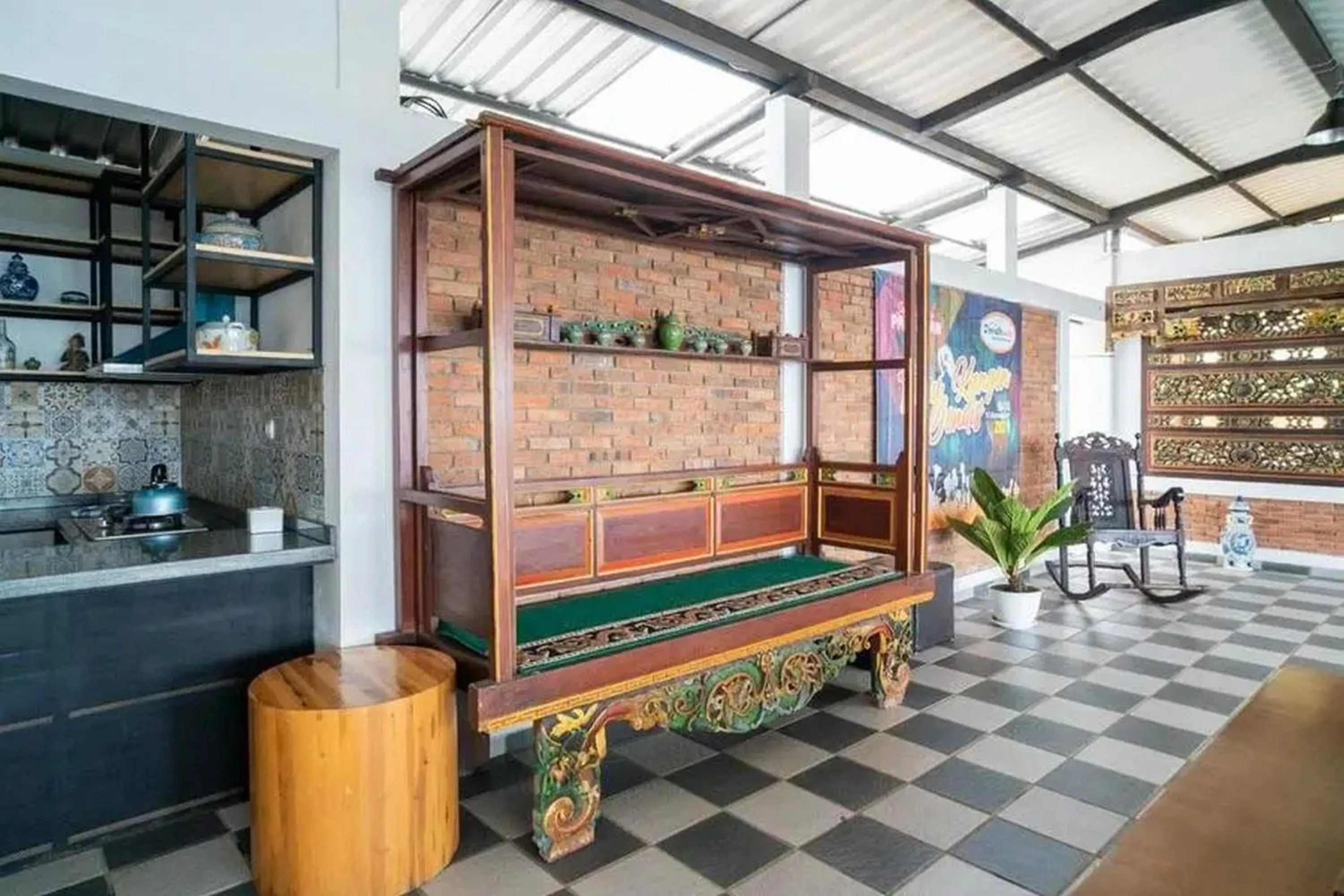 Property building in Urbanview Hotel Omah Anin Batu by RedDoorz