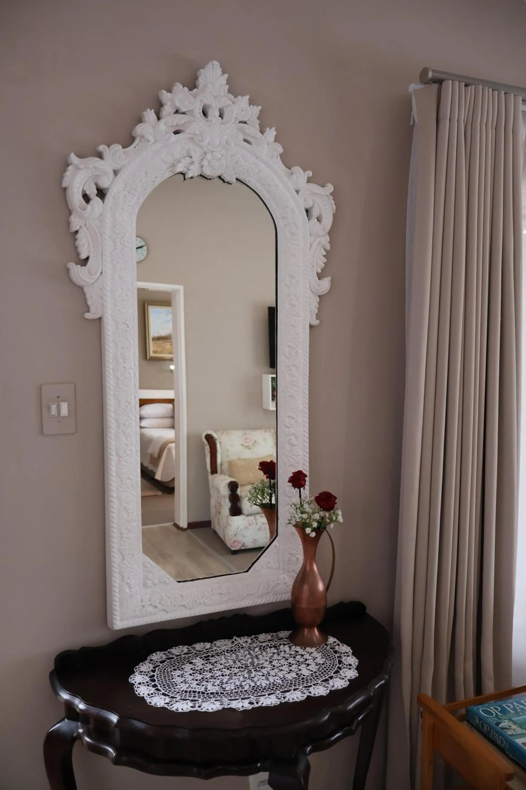 Photo of the whole room, Bed in Aalkie's Dream